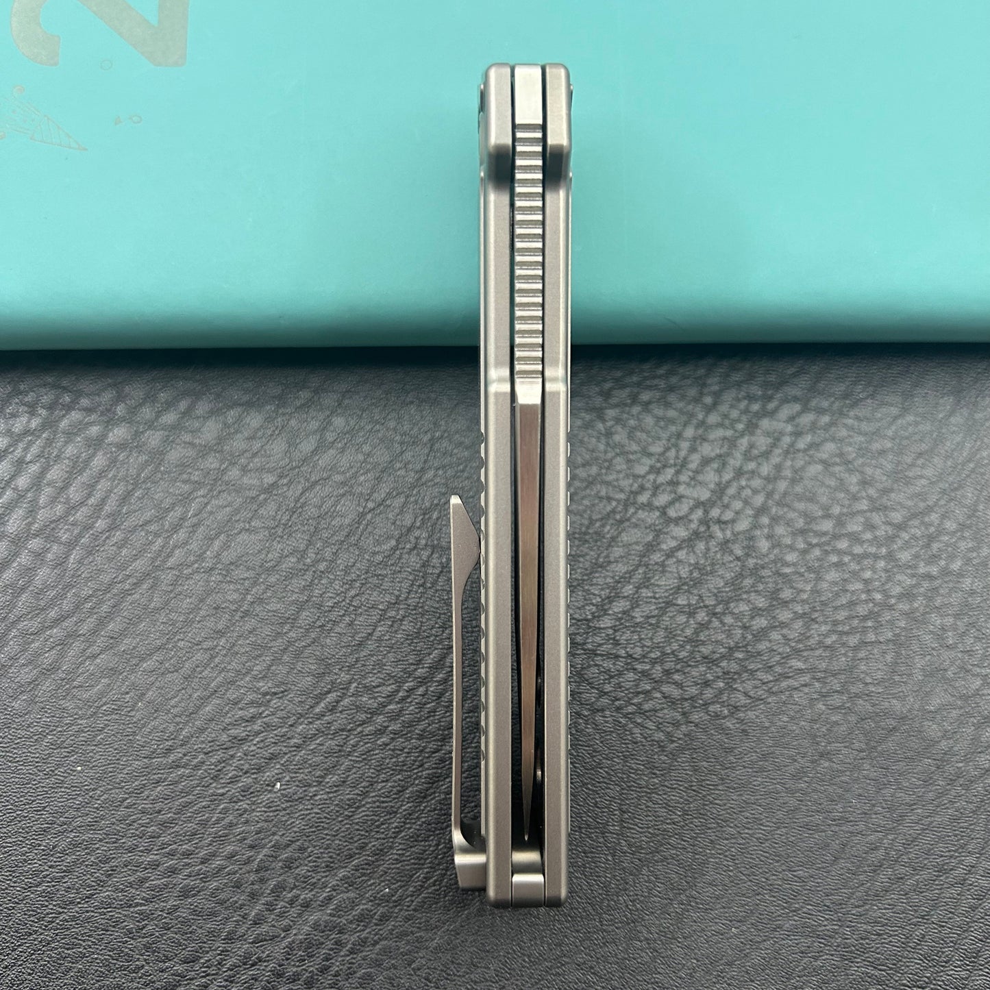 KB KNIVES KB420A Yondu Double Detent Knife Gray Ti Micro Milling 2.87'' Tanto Satin M390 Blade