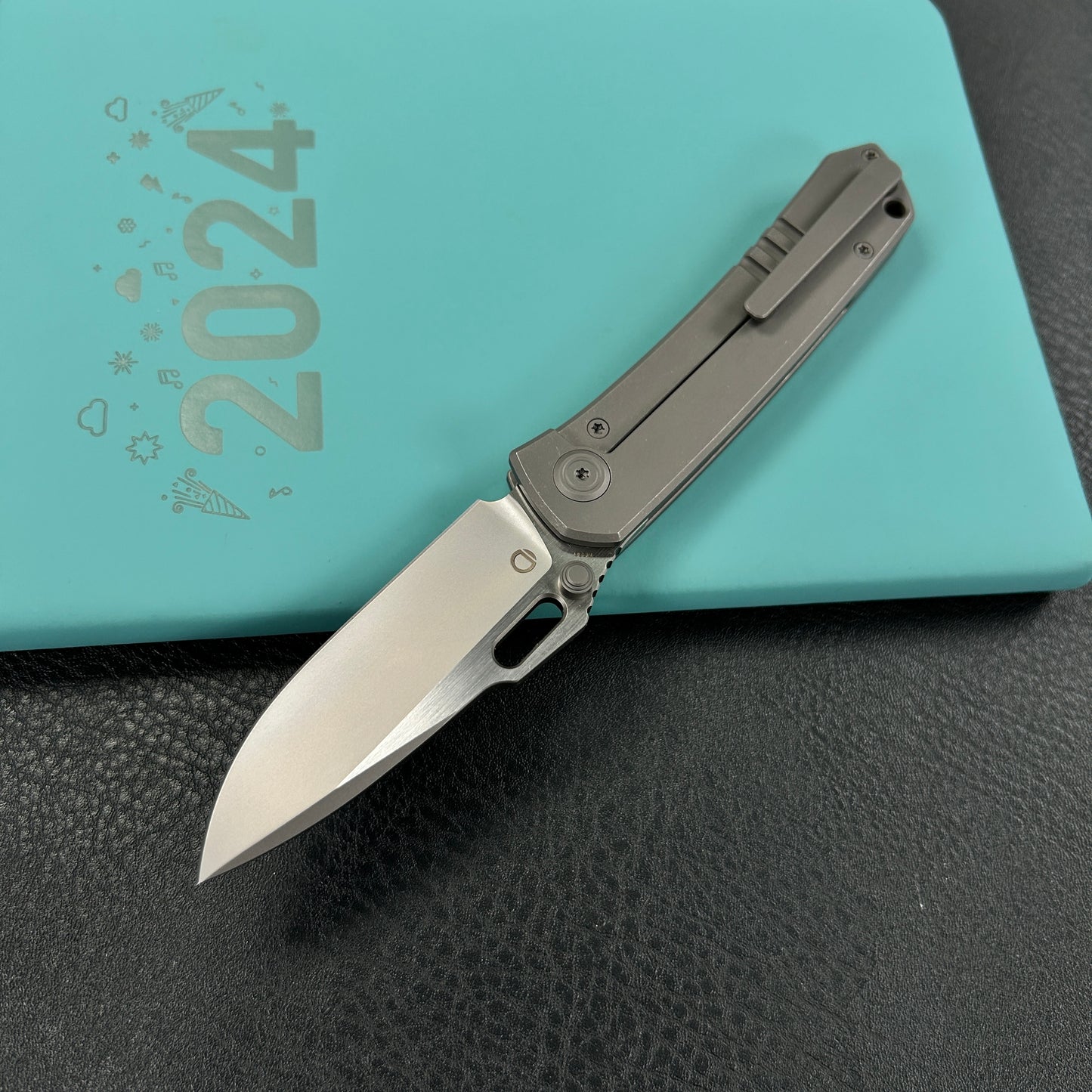 KUBEY  KB259B Blackout Frame Lock Folding Knife Gray Titanium Handle 3.15" Brush & Sandblast M390