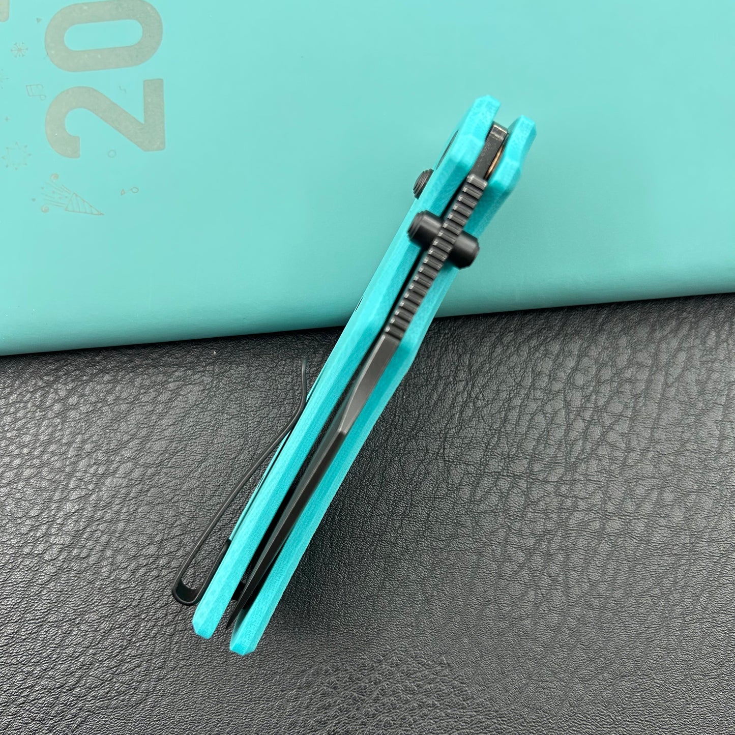 KU KNIVES KU503C Iguana Crossbar Lock Black Tiffany Blue Folding Knife