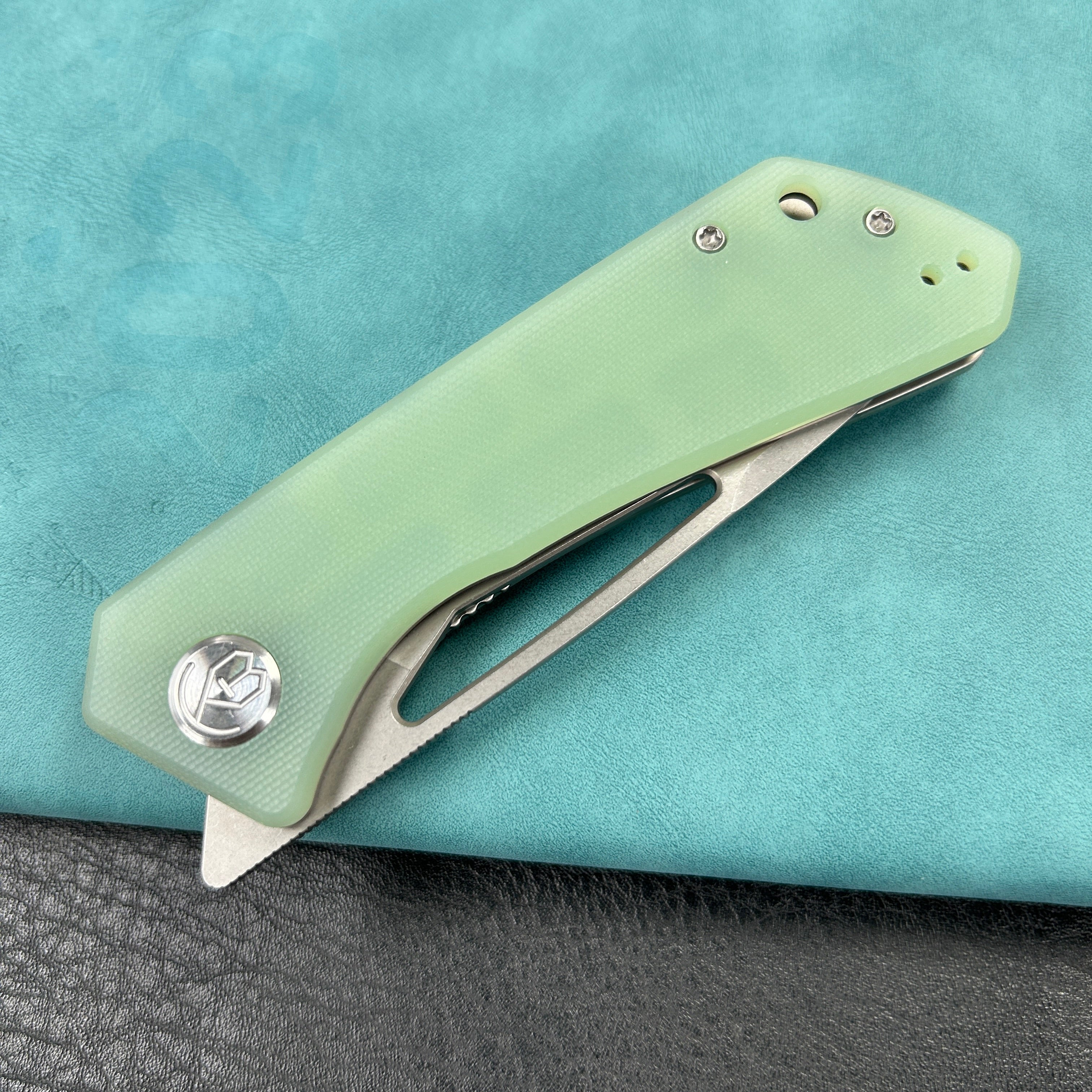 KUBEY KU331 Thalia Front Flipper EDC Pocket Folding Knife Jade G10 Handle 3.27" Bead Blasted D2