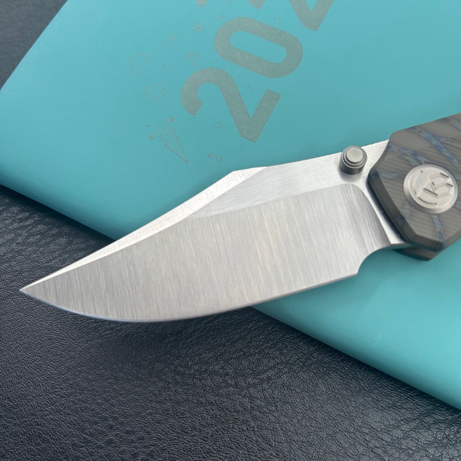 KB KNIVES KB478B Classico Frame Locking Folding Knife Flamed Titanium Handle 3.38" Belt Satin M390  Folding Knife