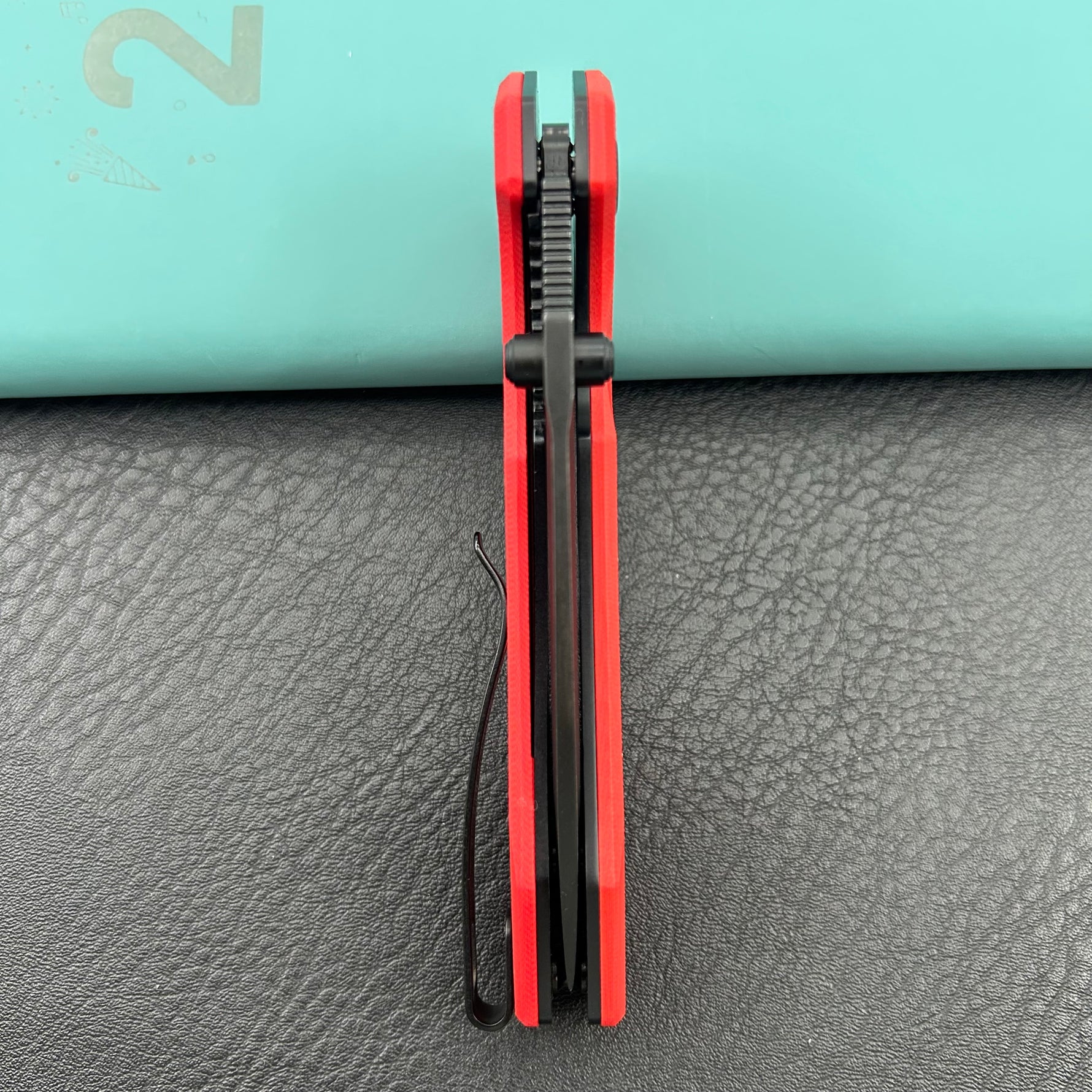 KU knife KU901S Calyce Thumbstud Linerlock Black Red Folding Knife