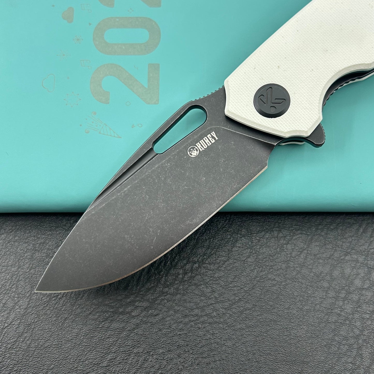 KUBEY knife KU322W Tityus Linerlock Black White Folding knife