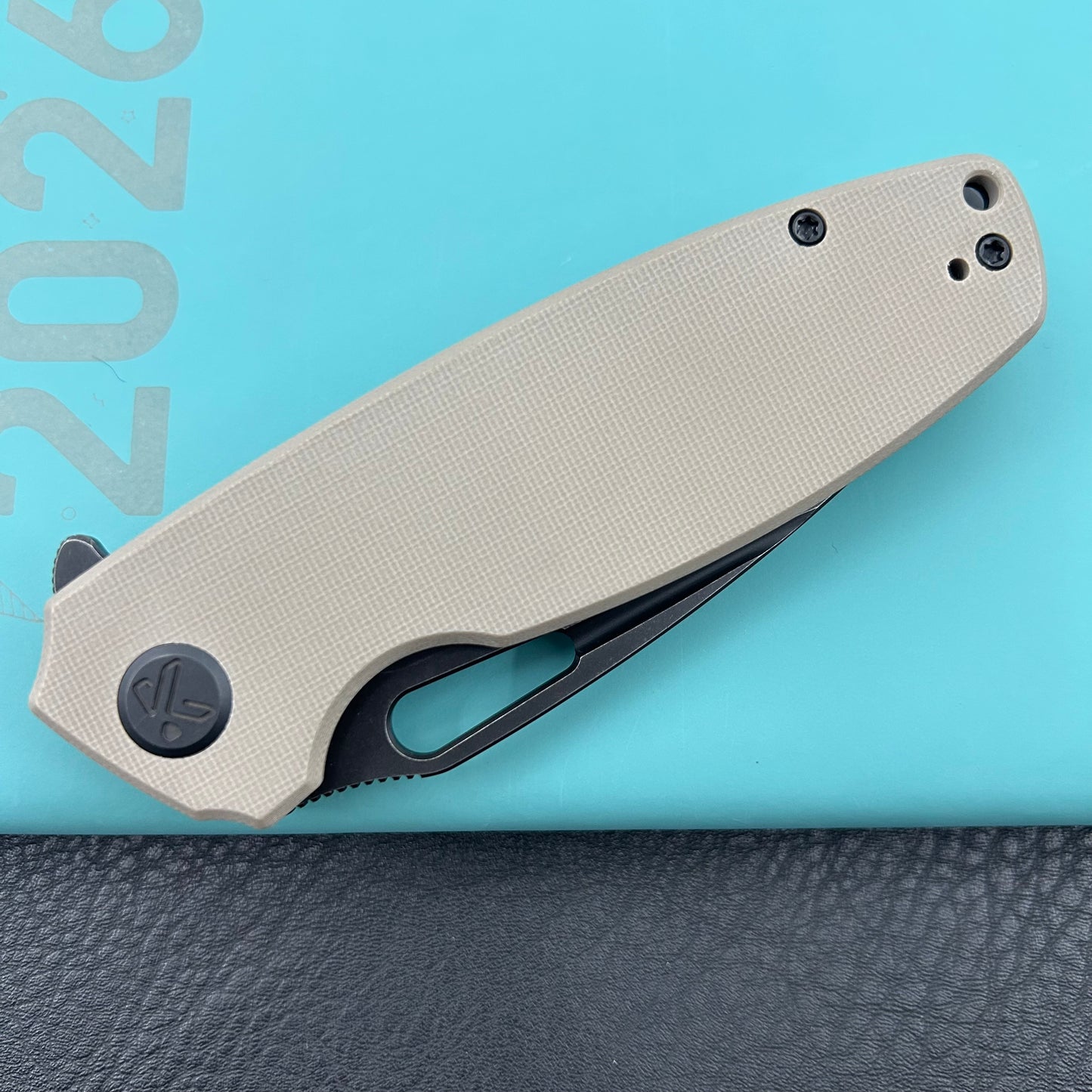 KUBEY knife KU322U Tityus Linerlock Black Tan Folding knife