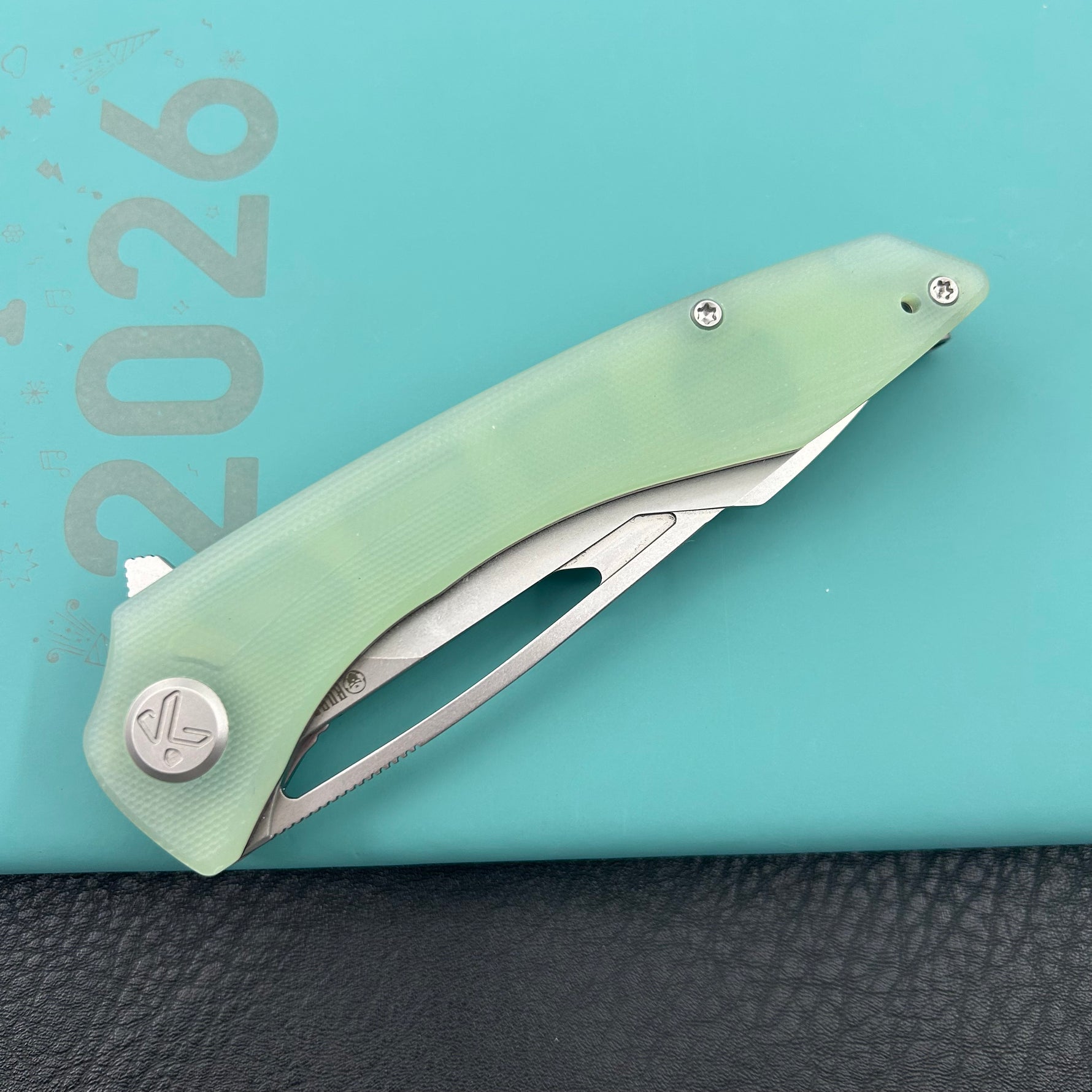 KUBEY knife KU345R Merced Linerlock Jade Folding Knife