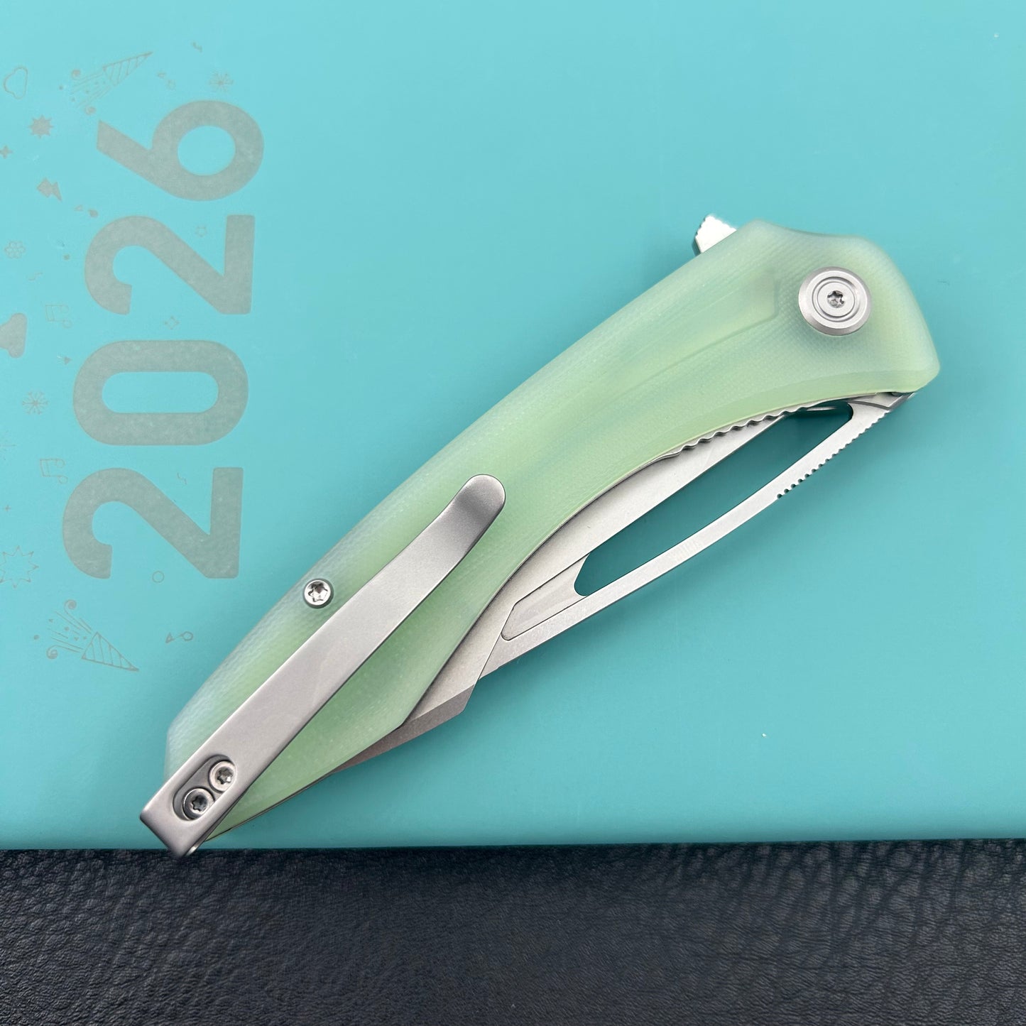 KUBEY knife KU345R Merced Linerlock Jade Folding Knife