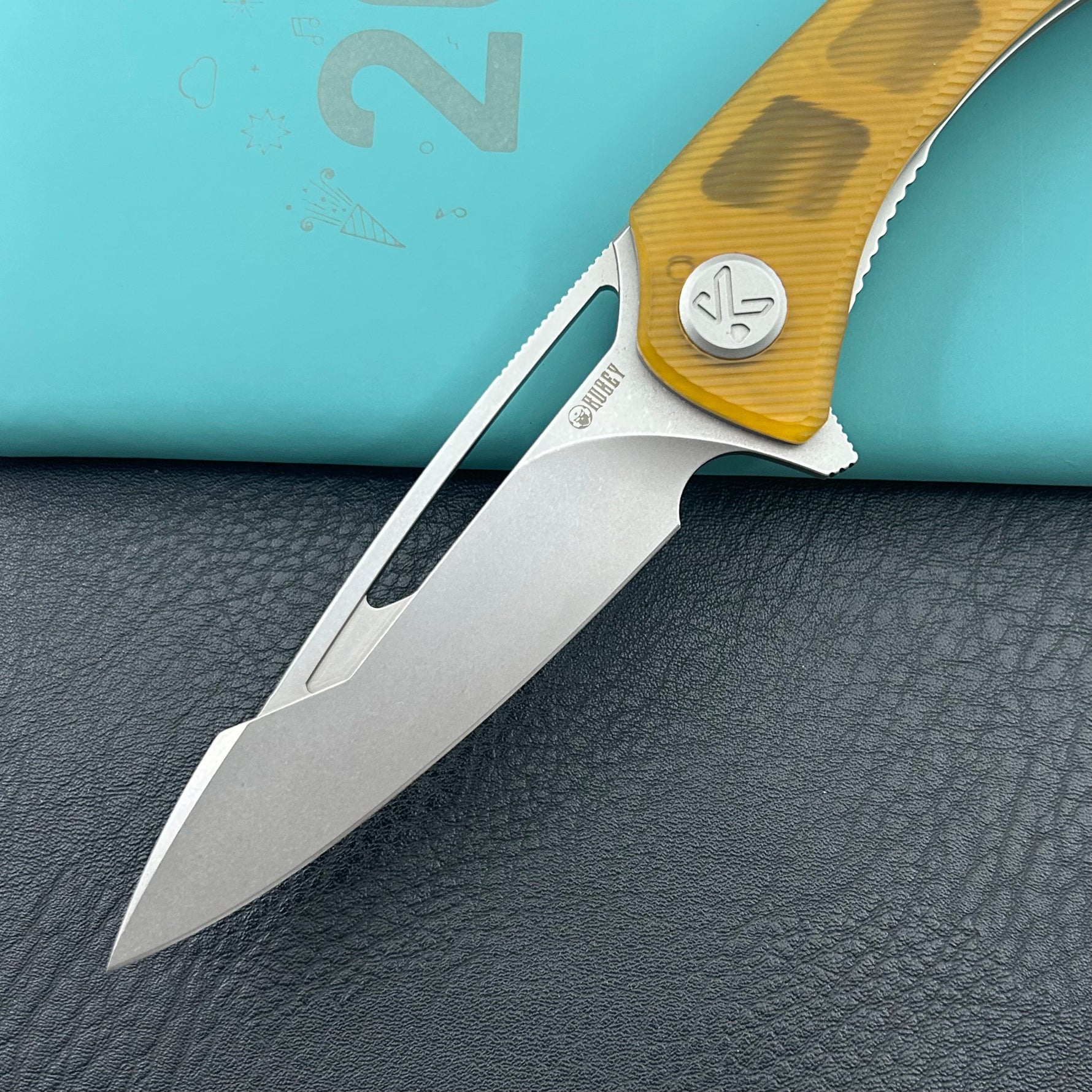 KUBEY knife KU345M Merced Linerlock Ultem Folding Knife