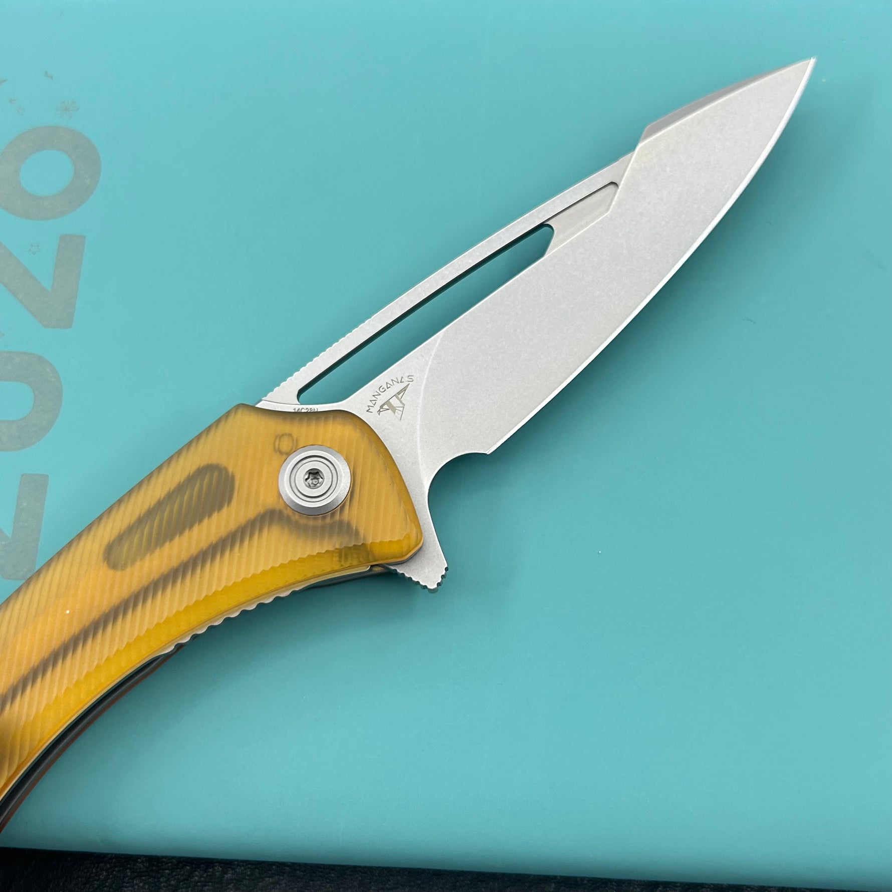 KUBEY knife KU345M Merced Linerlock Ultem Folding Knife