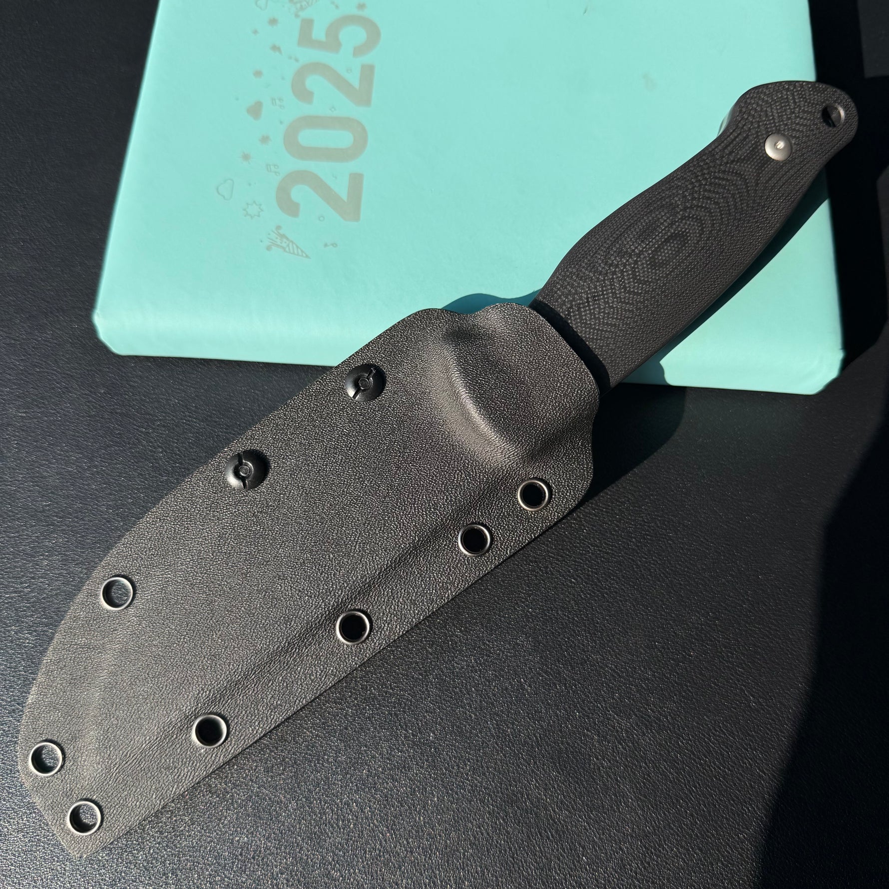 KUBEY knife  KU268A Eskoria Fixed Blade Knife Black G-10 Handle 5.11" Beadblast 14C28N