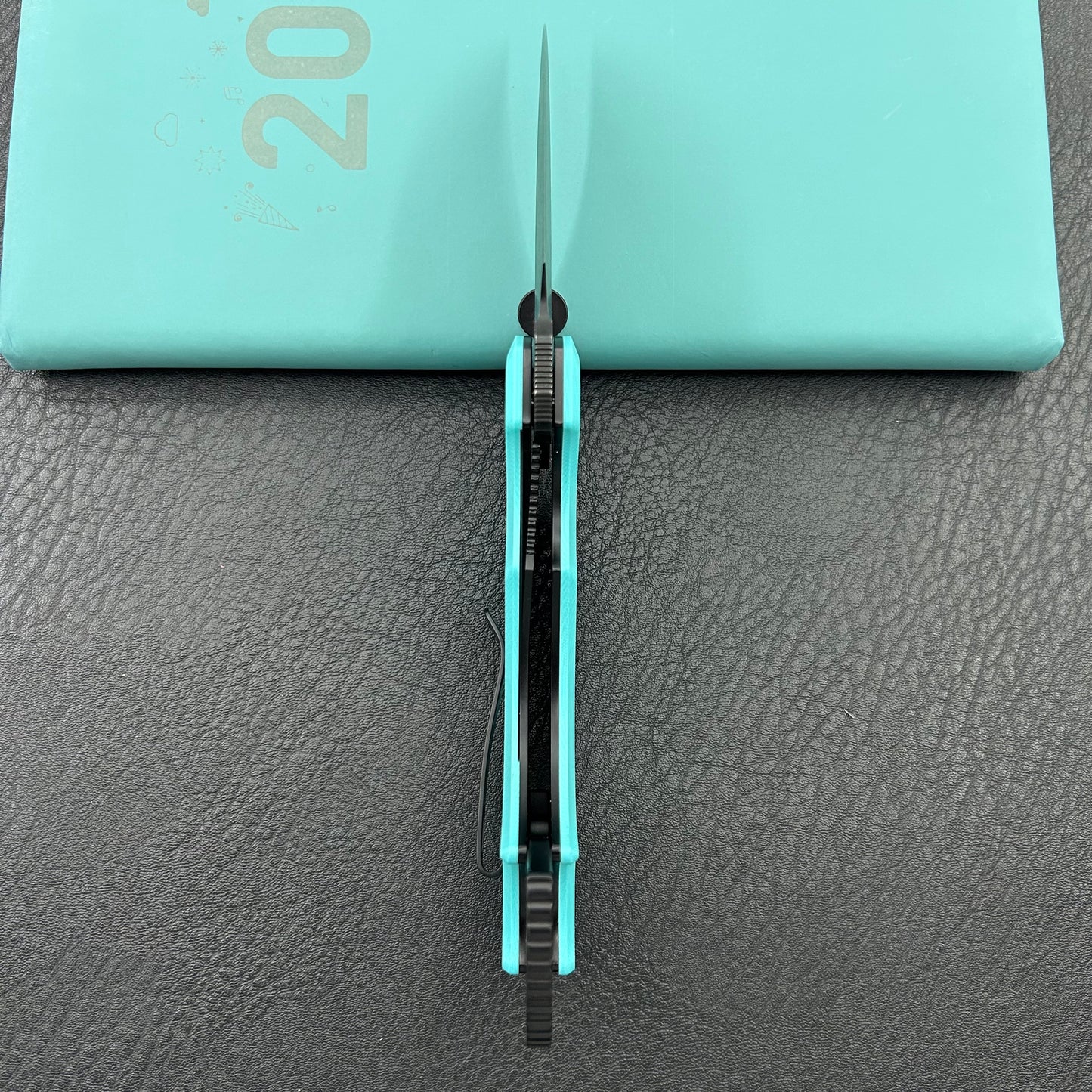 KUBEY knife KU440D Jaw  Pikal Folding Knife Tiffany Blue G-10 Handle 2.52" Blackwash 14C28N