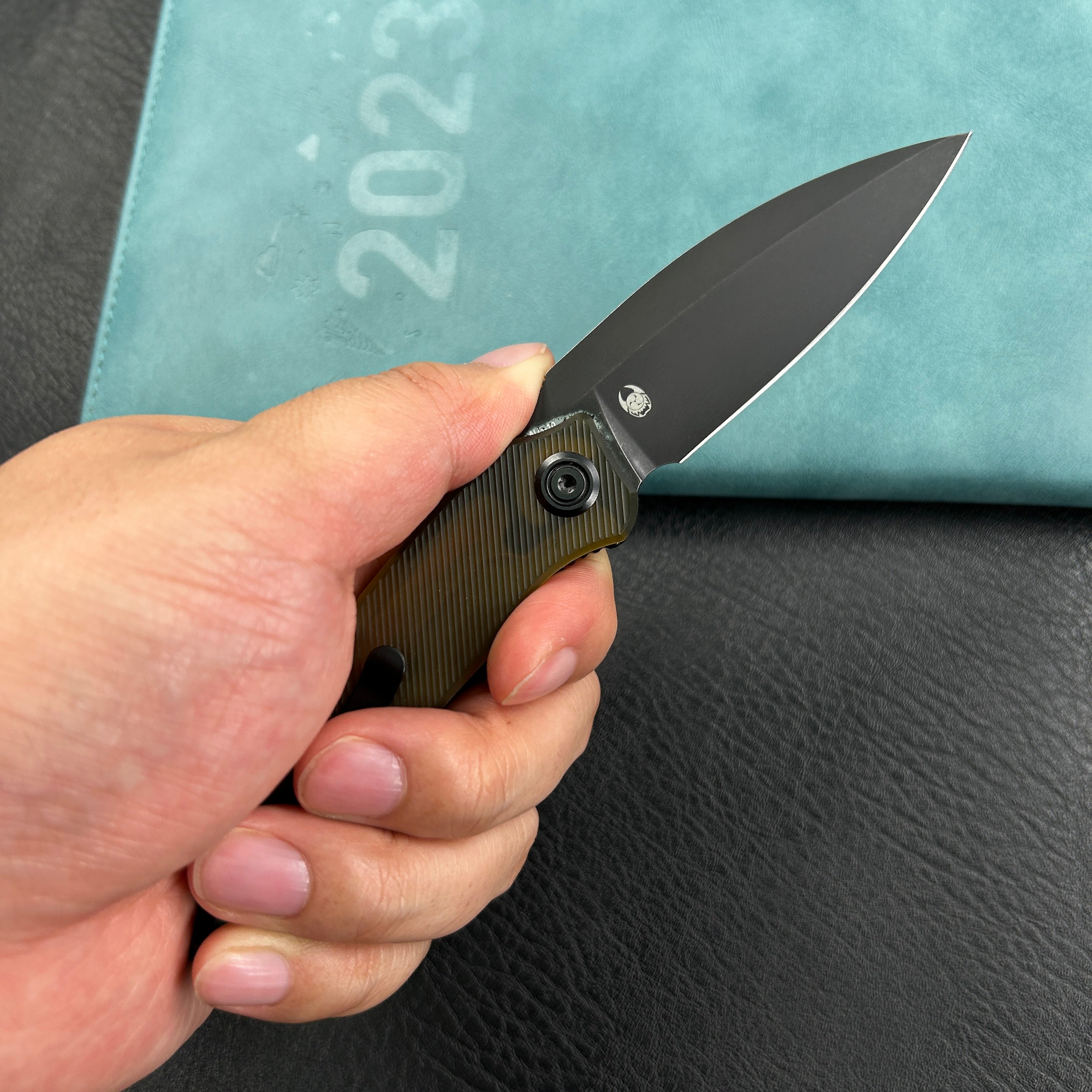 KUBEY KU333 Leaf Liner Lock Front Flipper Folding Knife Ultem Handle   Handle 2.99" Black Stonewashed AUS-10