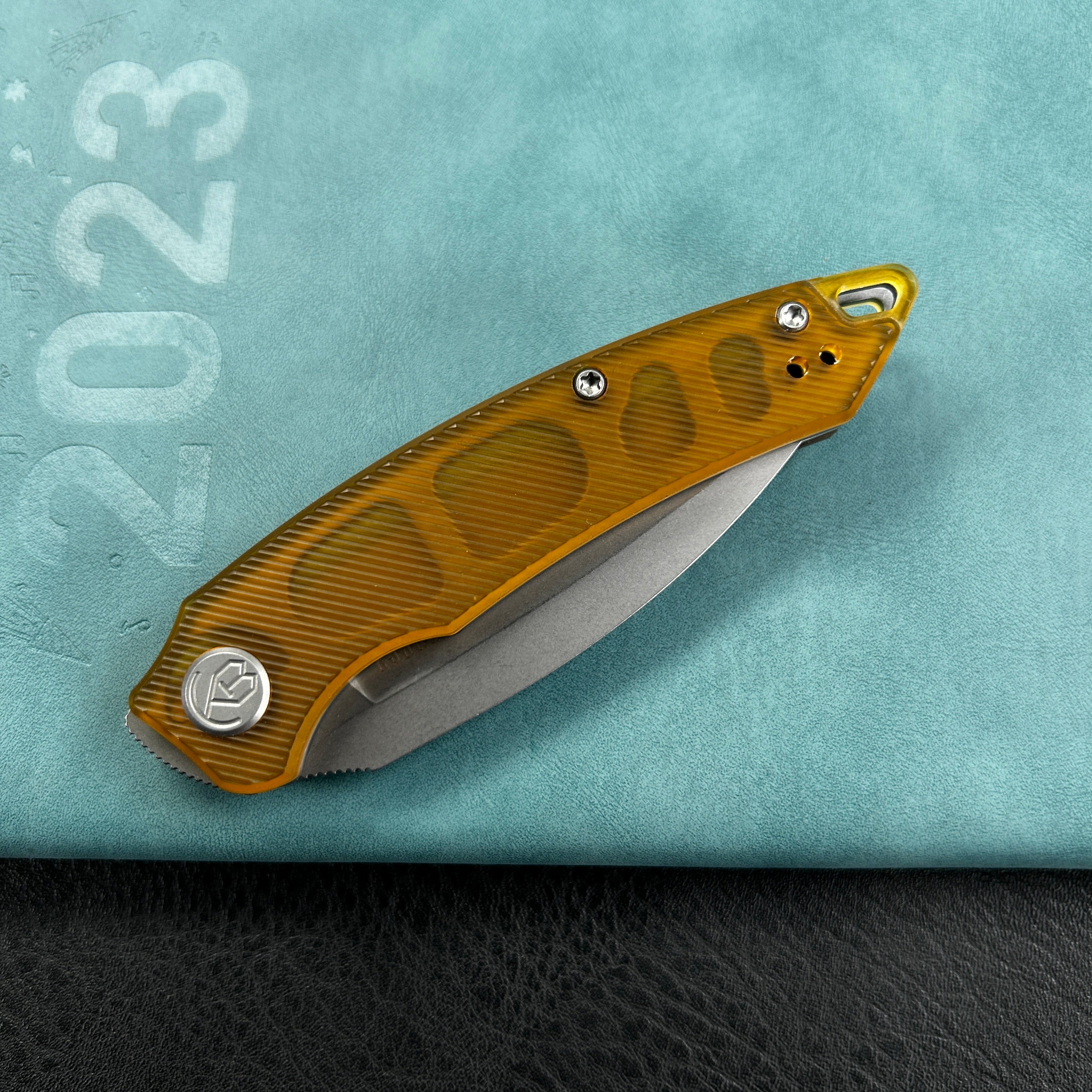 KUBEY KU333 Leaf Liner Lock Front Flipper Folding Knife Ultem Handle 2.99" Bead Blasted AUS-10