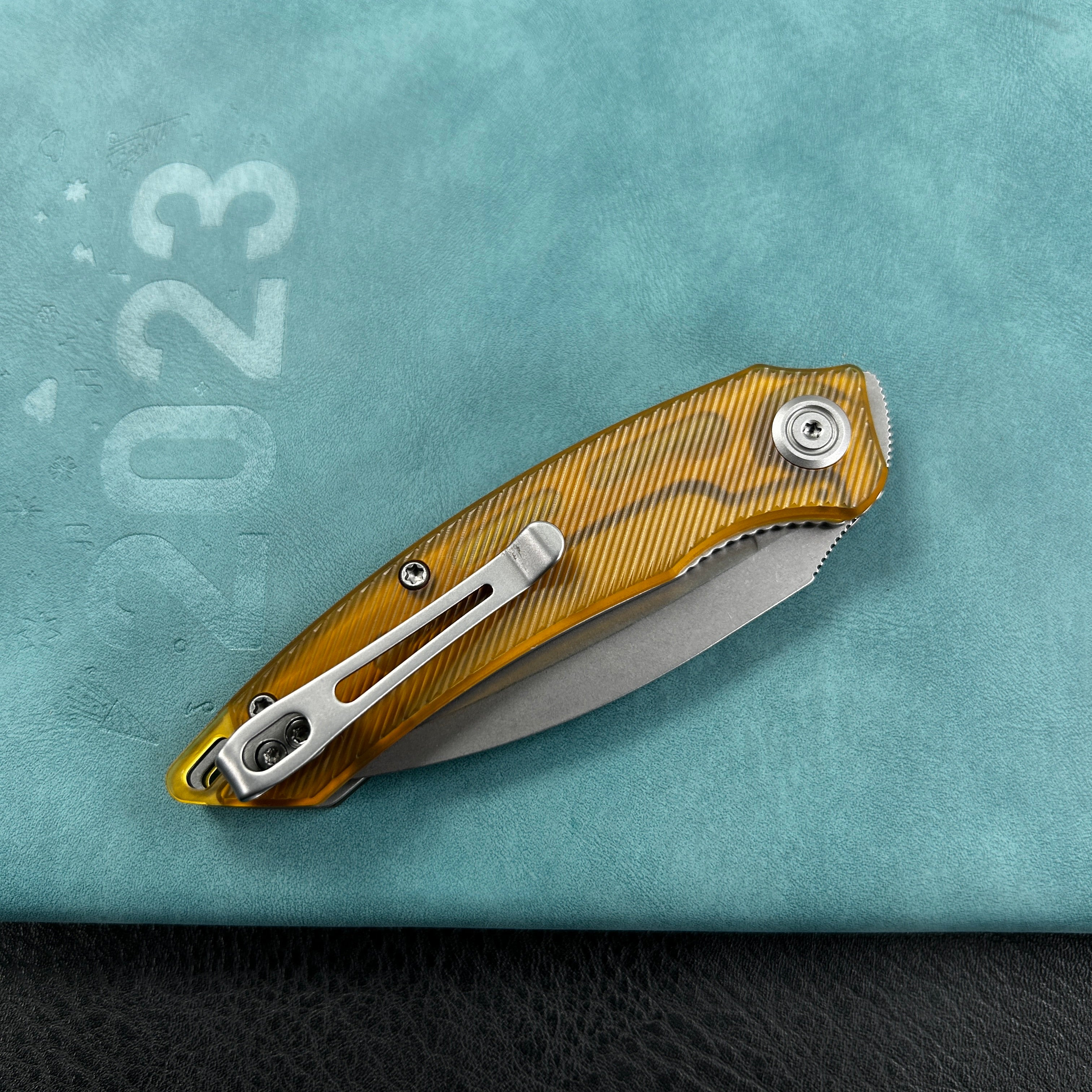 KUBEY KU333 Leaf Liner Lock Front Flipper Folding Knife Ultem Handle 2.99" Bead Blasted AUS-10