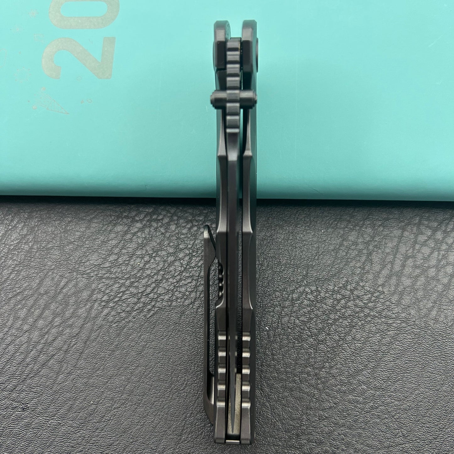 KB KNIVES KB389C Zazoo Folding Knife Regular DLC Titanium Handle 3.70'' Regular DLC M390 Blade
