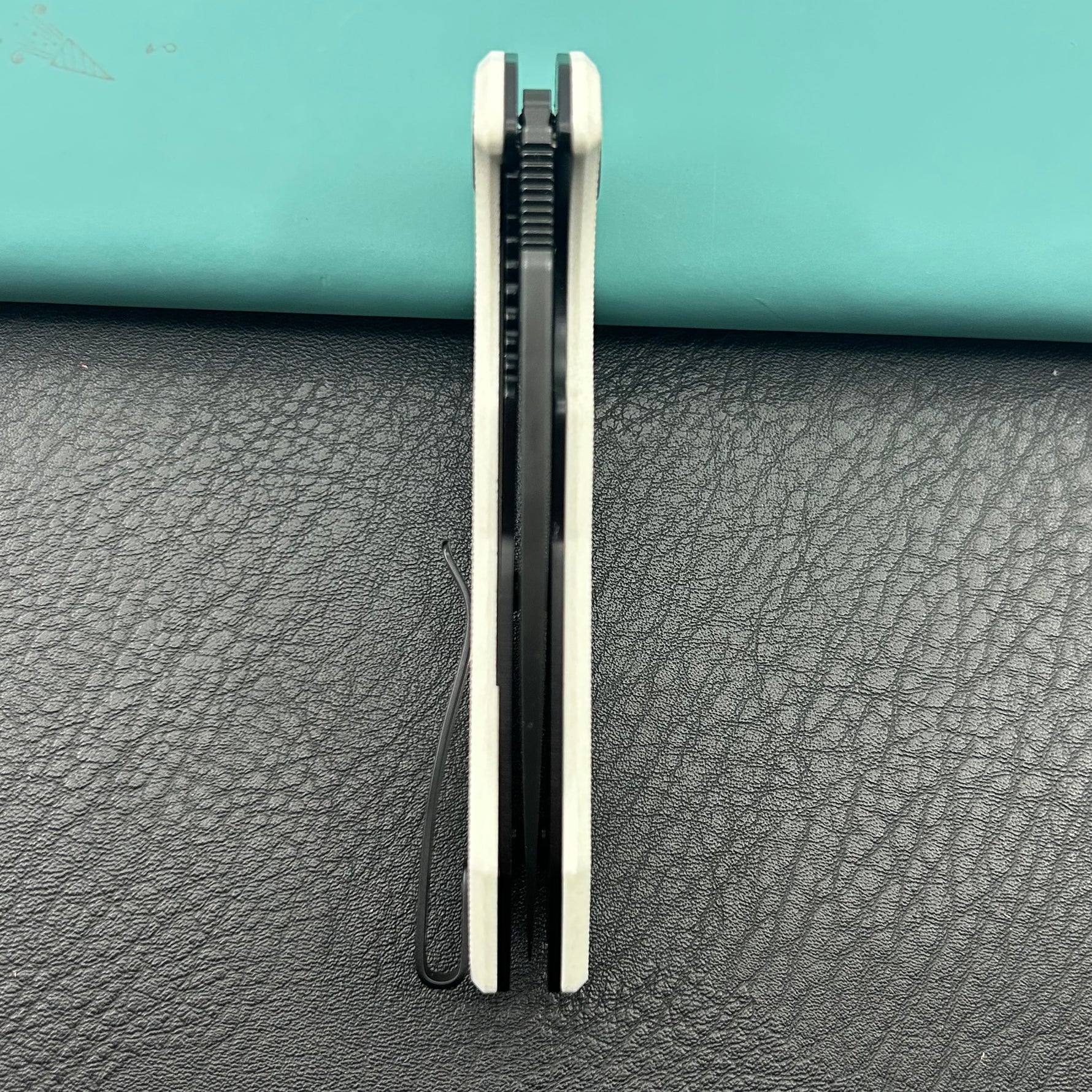 KUBEY knife KU122Z Coeus Linerlock Black White  Folding Knife