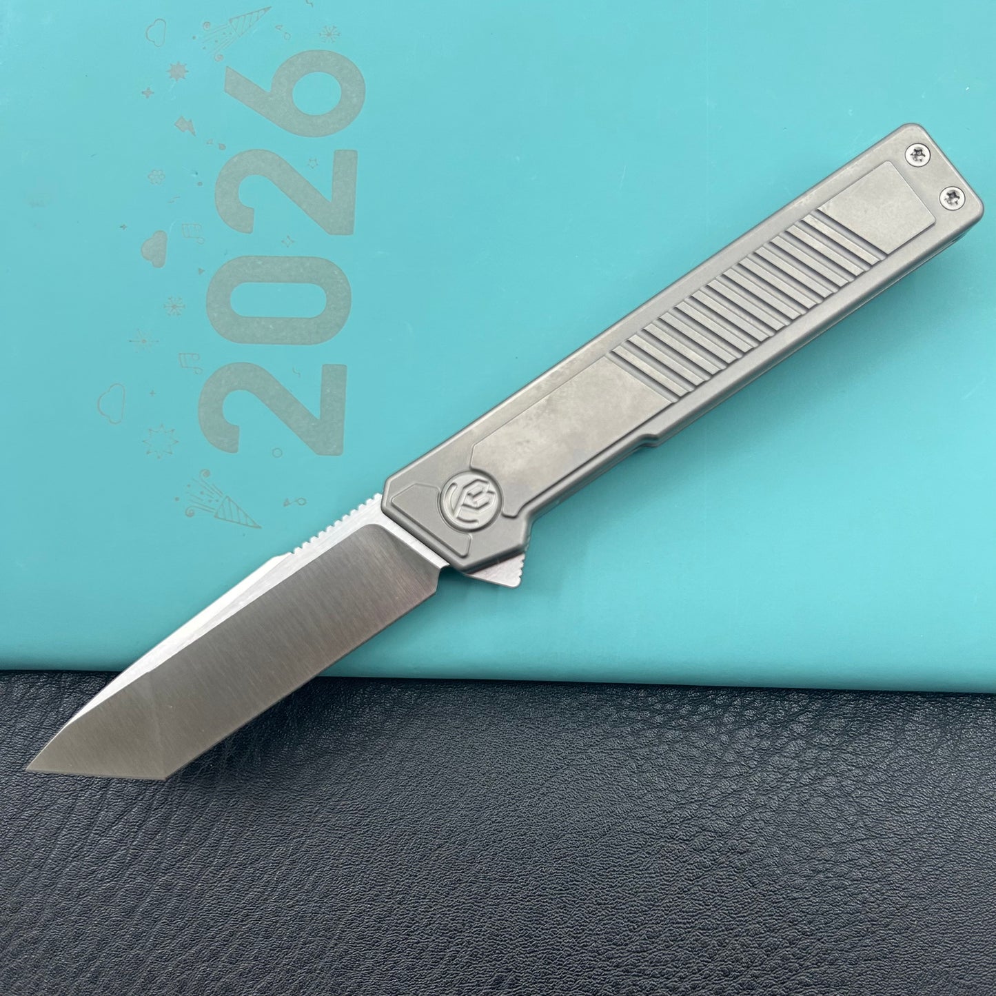 KB KNIVES KB420A Yondu Double Detent Knife Gray Ti Micro Milling 2.87'' Tanto Satin M390 Blade