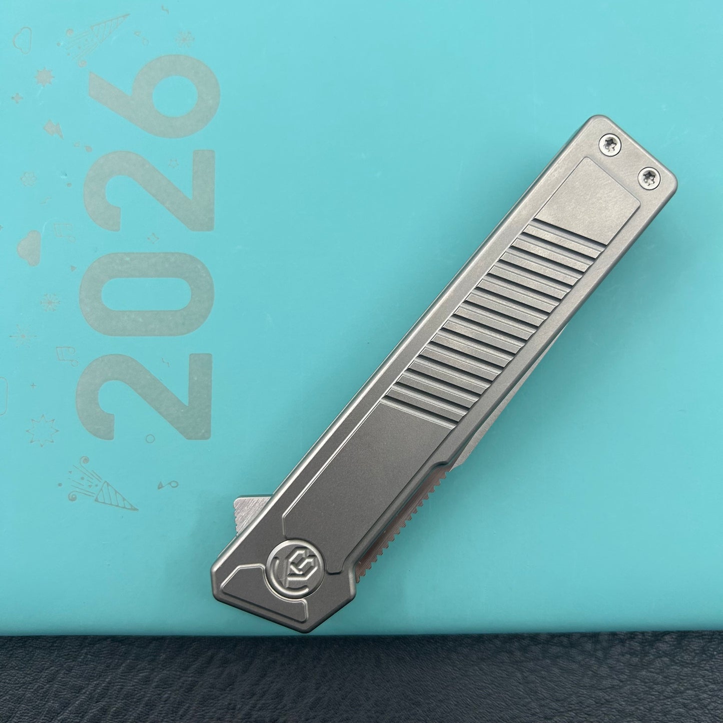 KB KNIVES KB420A Yondu Double Detent Knife Gray Ti Micro Milling 2.87'' Tanto Satin M390 Blade