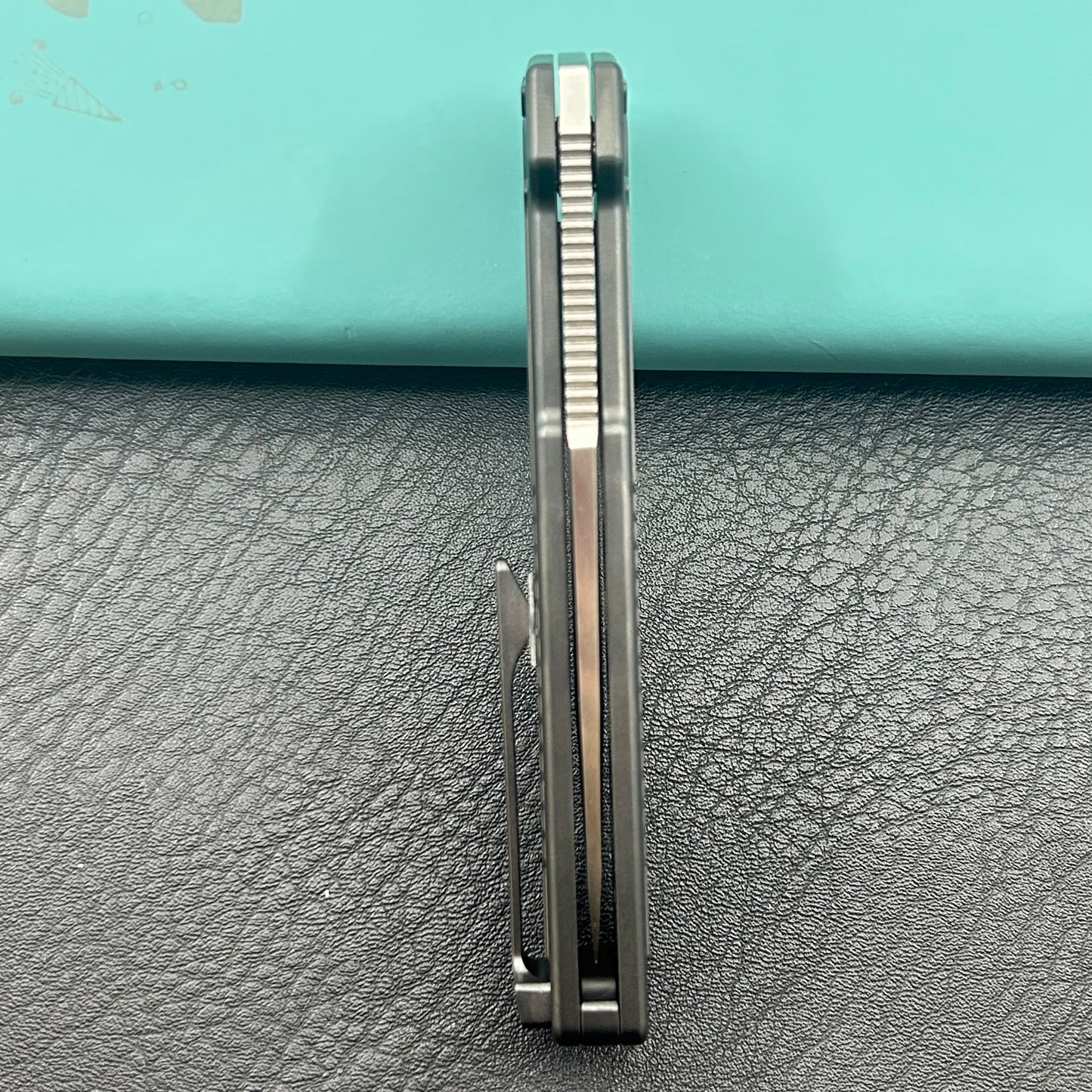 KB KNIVES KB420C Yondu Double Detent Knife DLC Ti Micro Milling 2.87'' Tanto Satin M390 Blade