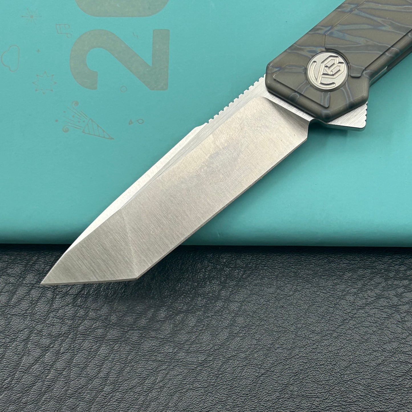 KB KNIVES KB420B Yondu Double Detent Knife Flamed Ti Micro Milling 2.87'' Tanto Satin M390 Blade