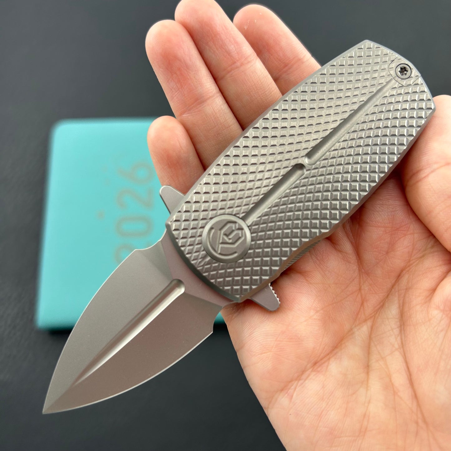 KB KNIVES KB451A Fang Mini Pocket Knife Grey Titanium with Diamond Milling 1.97" Beadblast M390 Blade