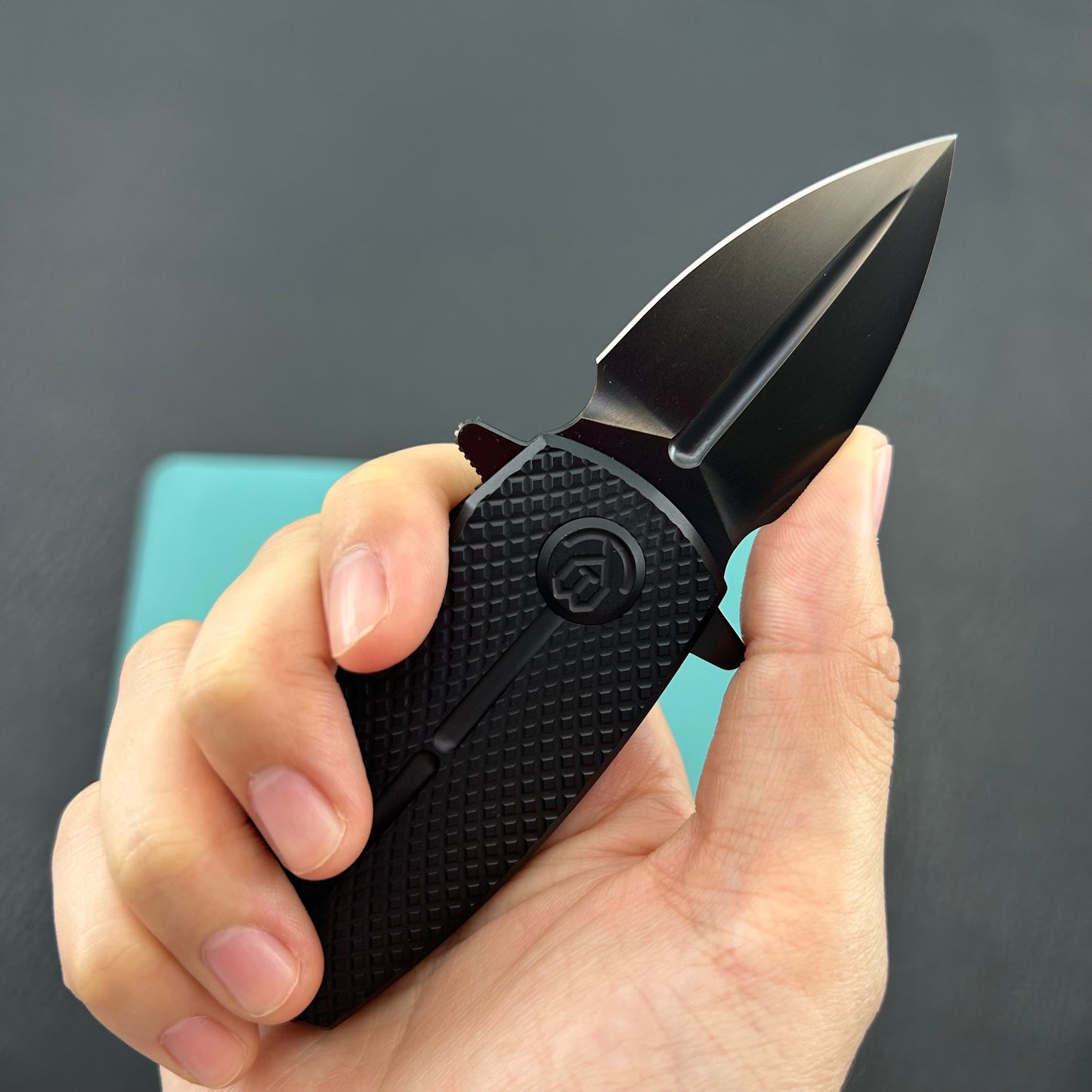 KB KNIVES KB451C Fang Mini Pocket Knife Black PVD Titanium with Diamond Milling 1.97" Regular DLC M390 Blade