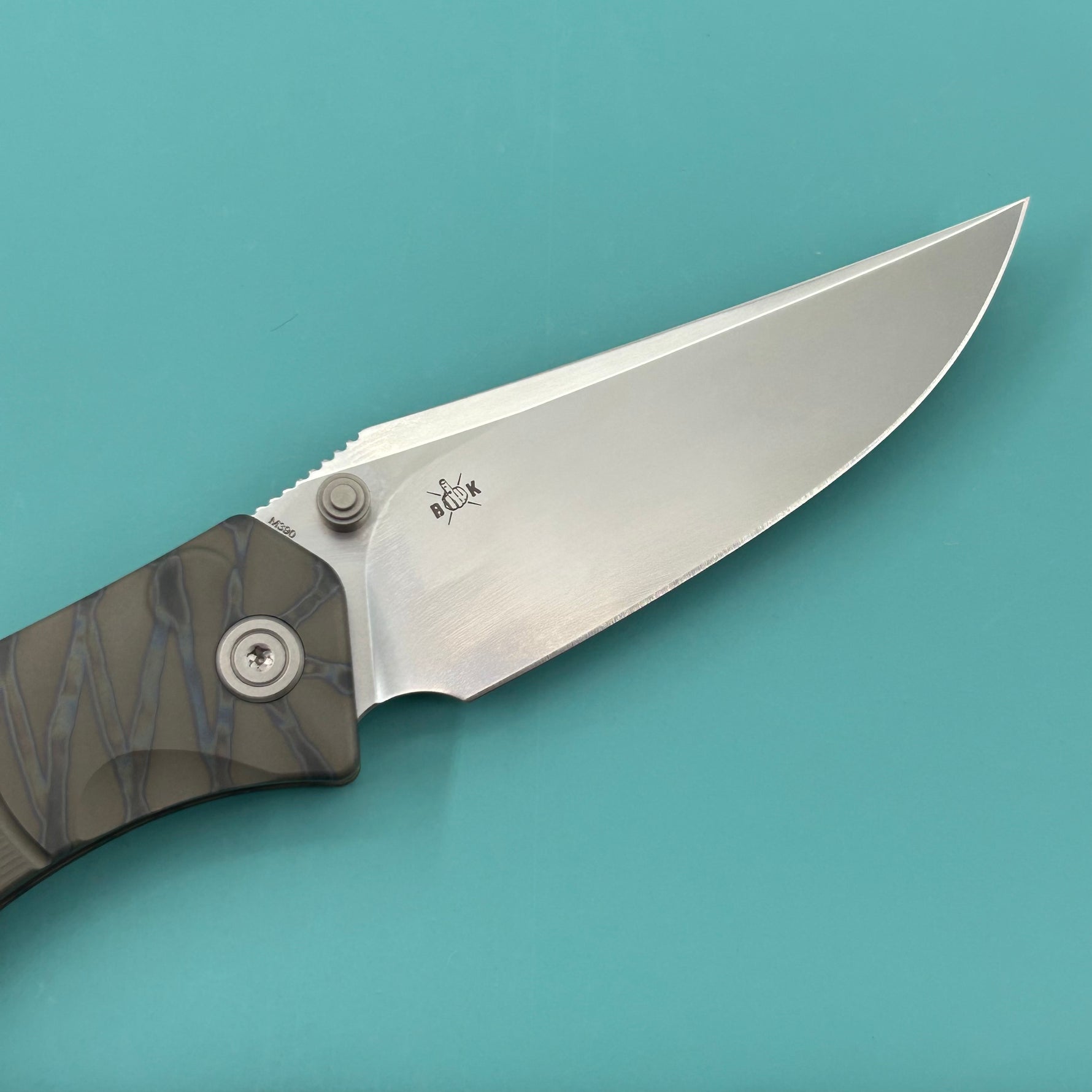 KB KNIVES KB264B Stingray Button Lock Folding Knife Gray Titanium Handle 3.07" Clip Point Bead Blasted M390 Blade