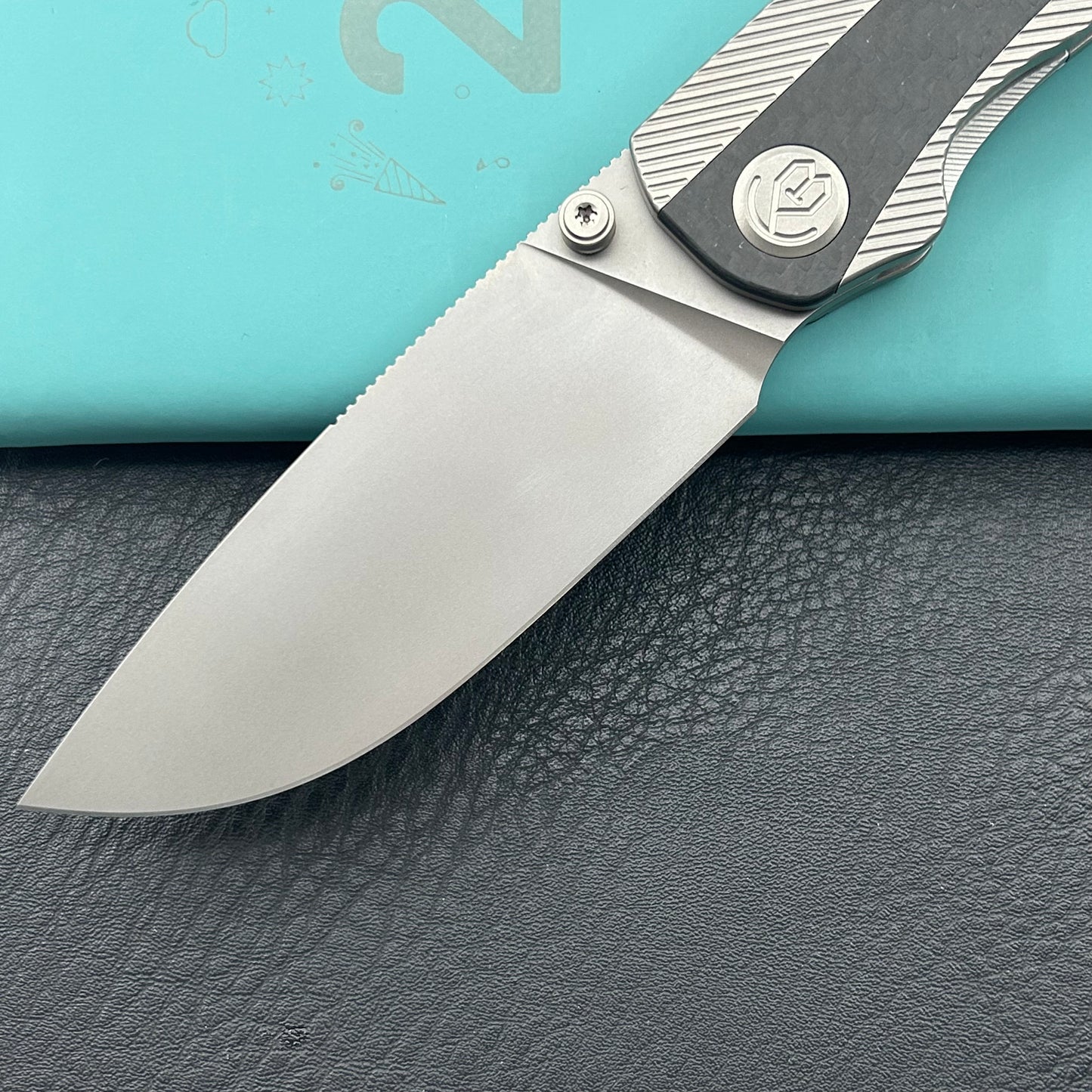 KB KNIVES KB431A  Zephyr Folding Pocket Knife Gray Titanium with Wave CF Inlay 4.65" Silver Beadblast M390