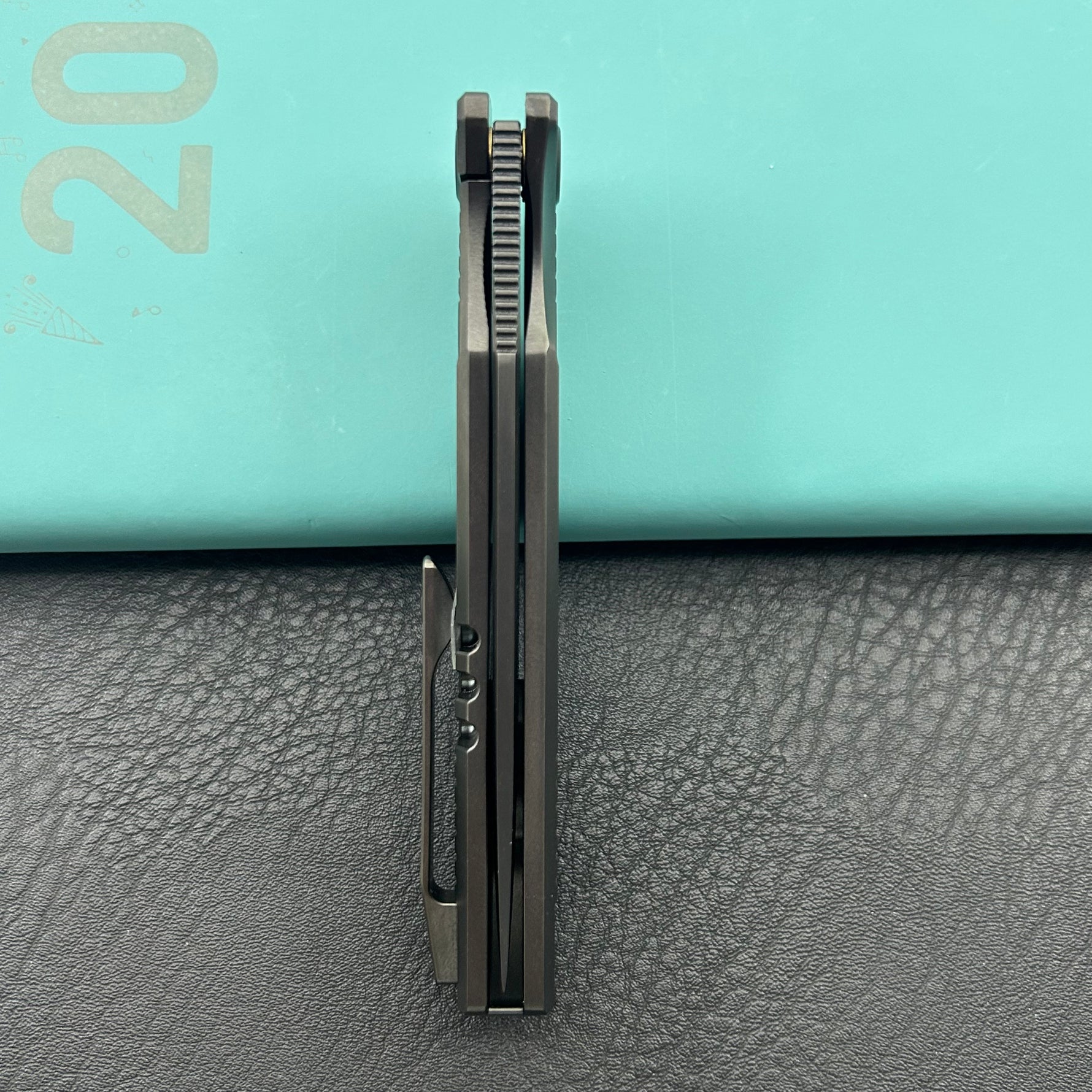 KB KNIVES  KB429C Pyramid Folding Knife Regular DLC Titanium Handle 3.54'' Regular DLC M390 Blade