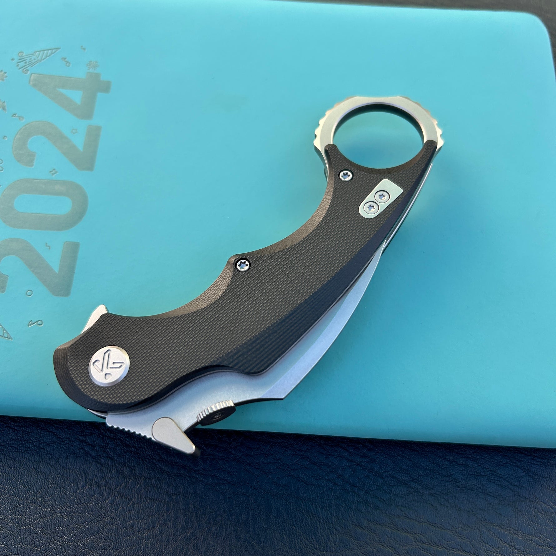 KUBEY knife KU298A Rogue Recurve Karambit Folding Knife Black G10 Handle 2.91" Stonewash 14C28N Blade