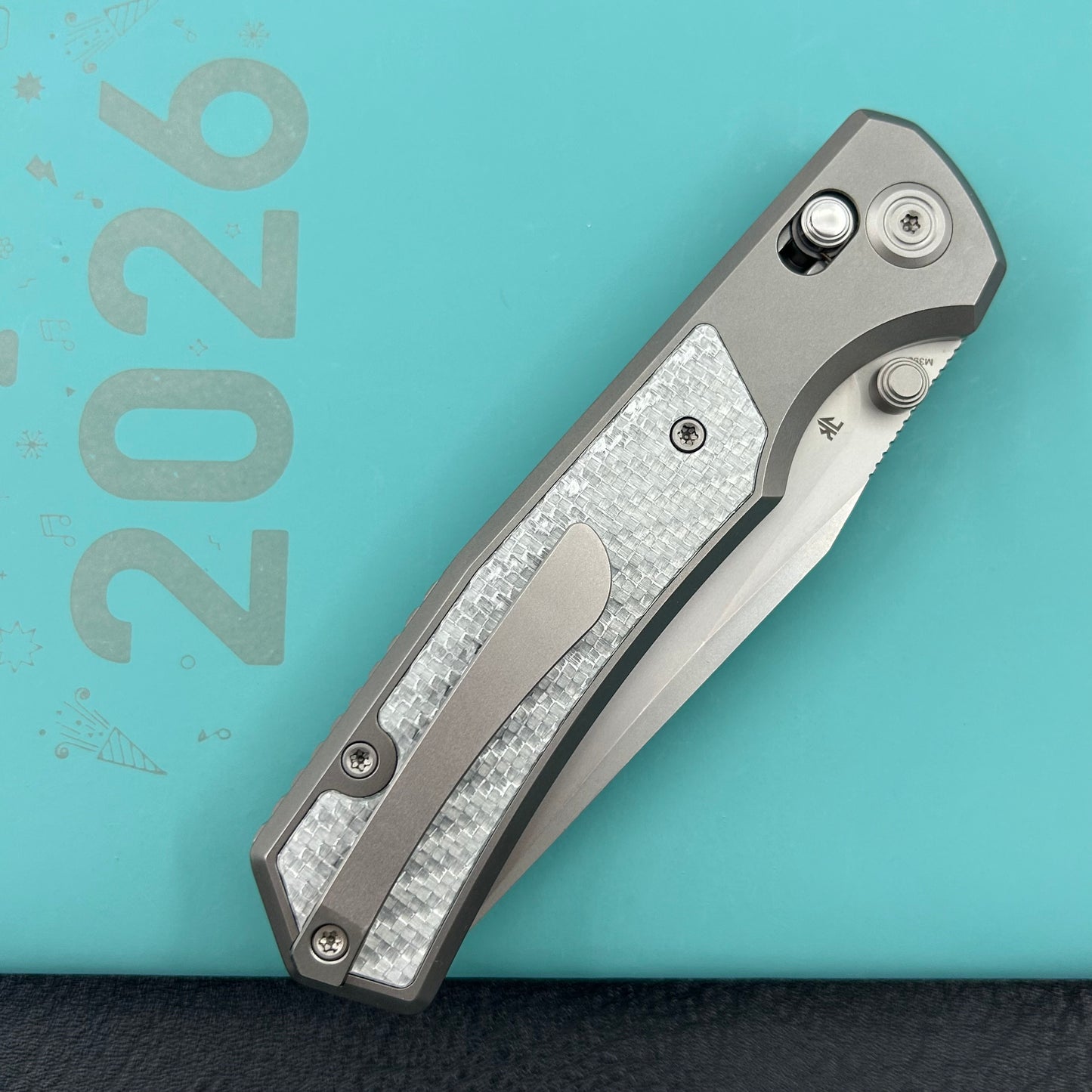 KB KNIVES KB427A Lynx Folding Knife Bead Blasting Titanium with Silver Twill CF Inlay Handle 3.54'' Bead Blasting M390