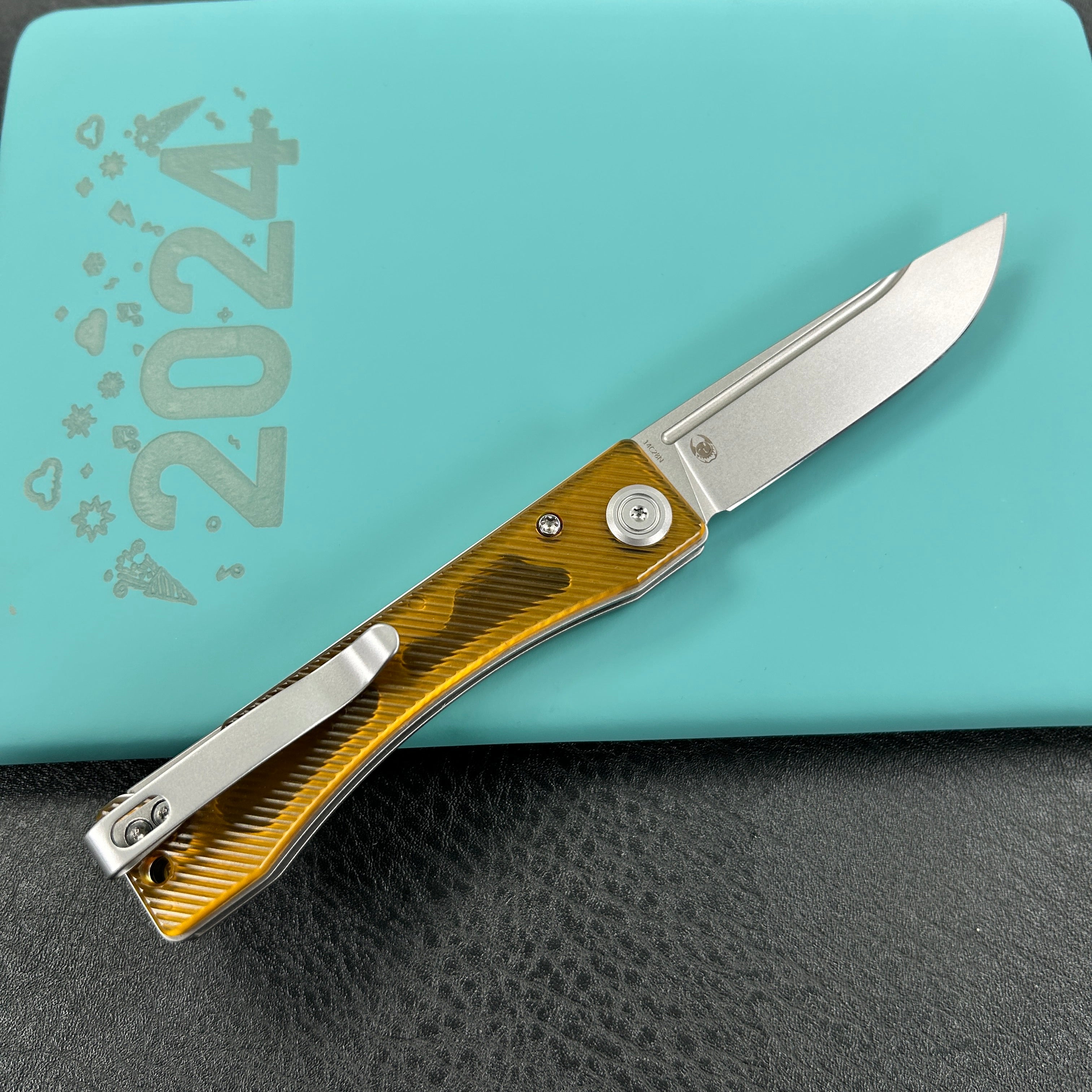 KUBEY KU2102E Akino Lockback Pocket Folding Knife Ultem Handle 3.15" Bead Blasted Sandvik 14C28N