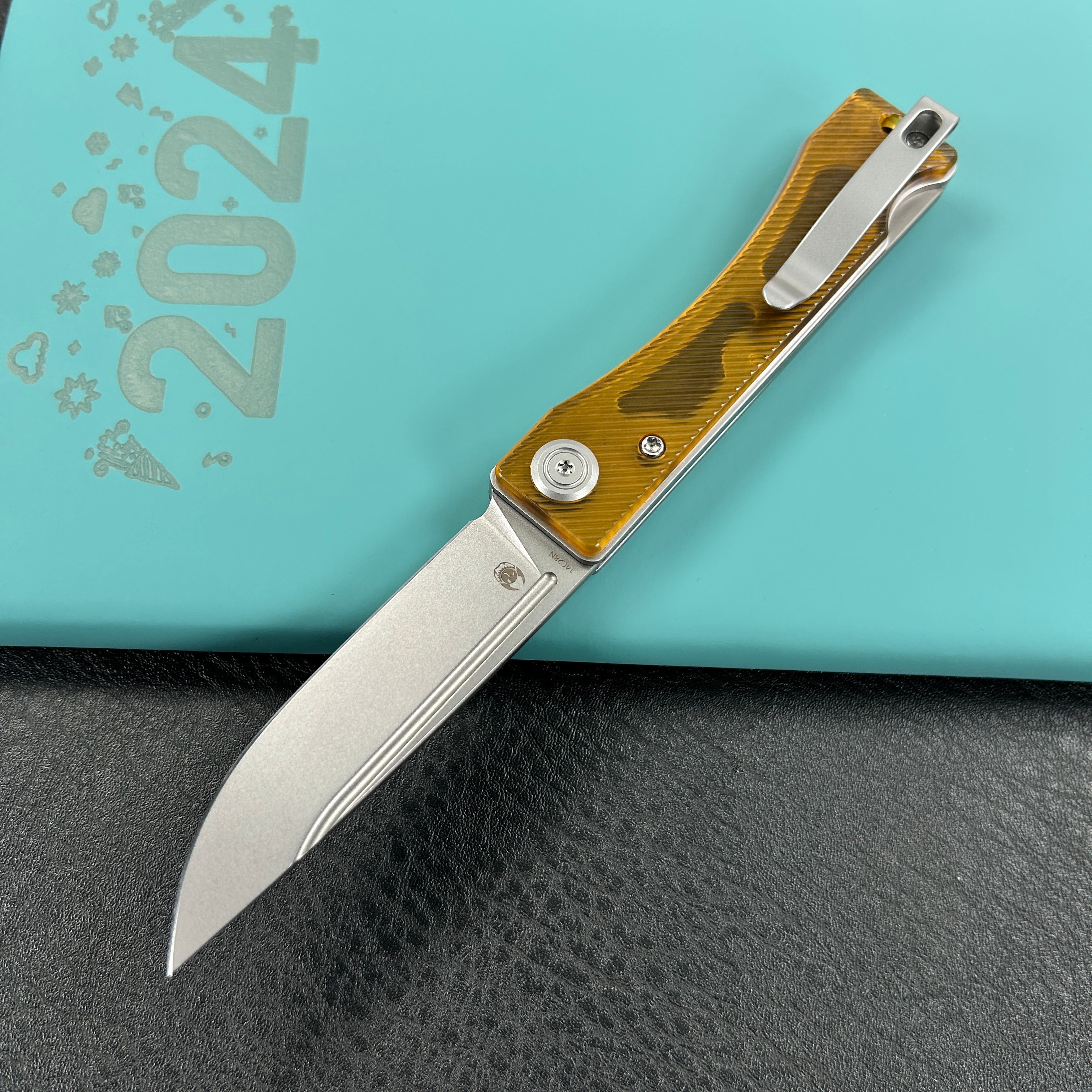 KUBEY KU2102E Akino Lockback Pocket Folding Knife Ultem Handle 3.15" Bead Blasted Sandvik 14C28N