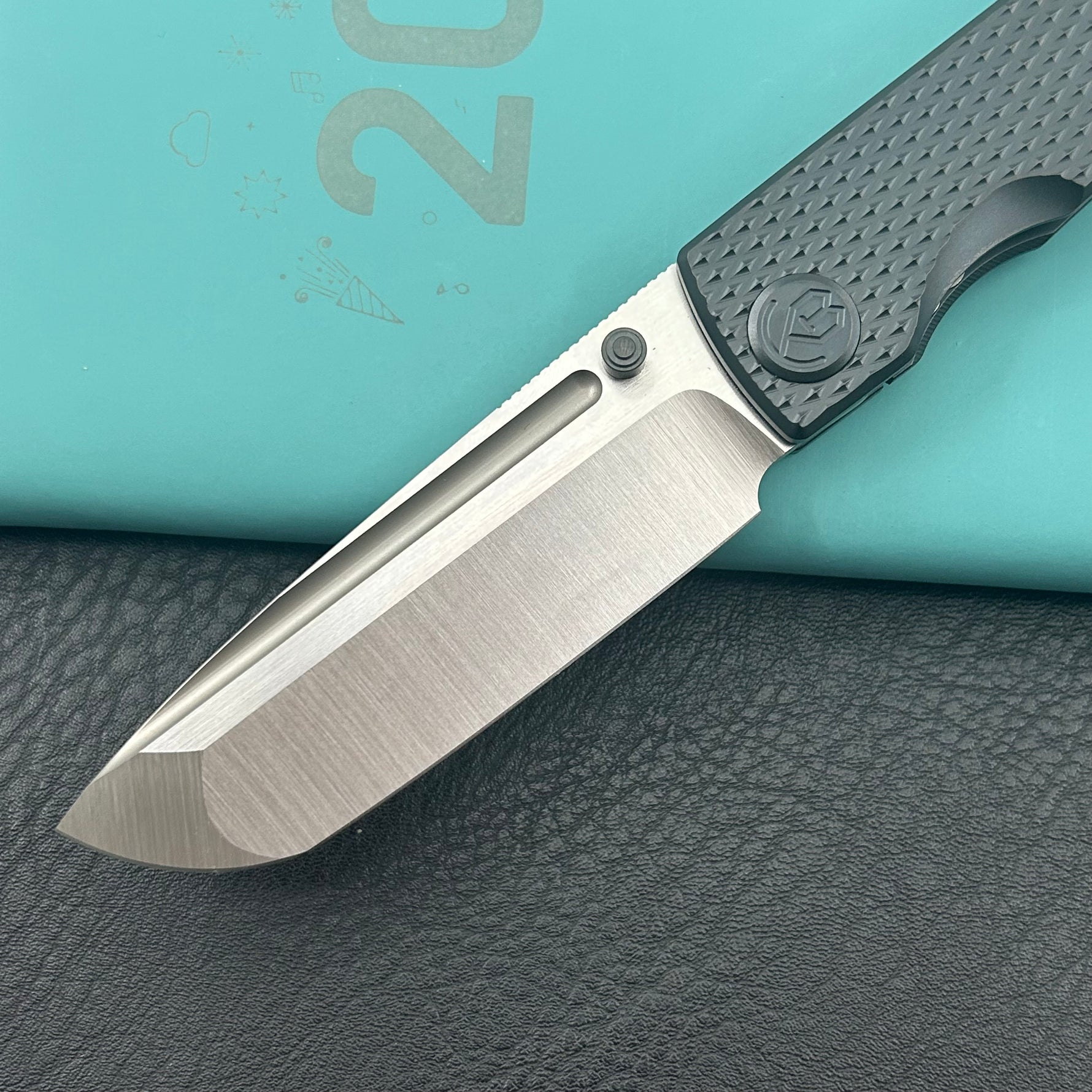KB KNIVES  KB409C Mosquito Folding Knife Regular DLC Titanium with Diamond Milling 3.46'' Belt Satin M390 Blade