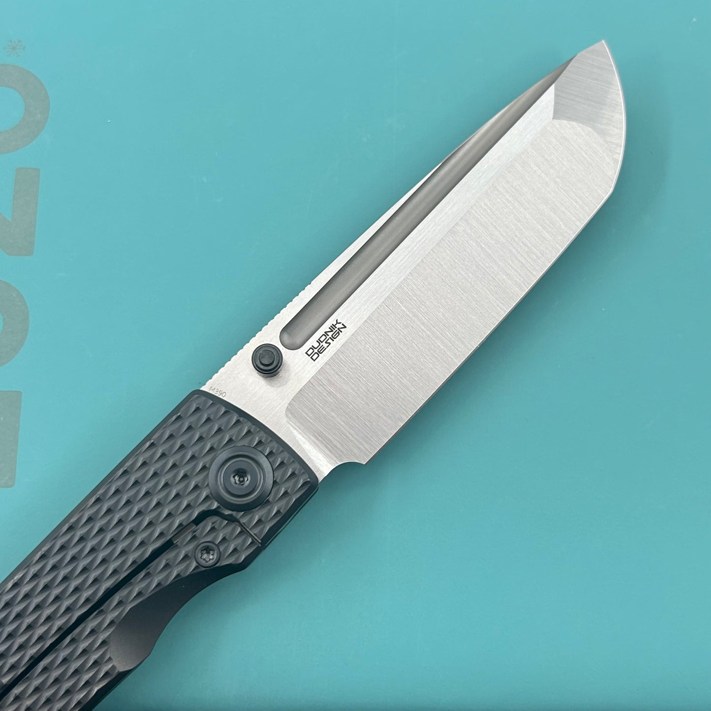 KB KNIVES  KB409C Mosquito Folding Knife Regular DLC Titanium with Diamond Milling 3.46'' Belt Satin M390 Blade