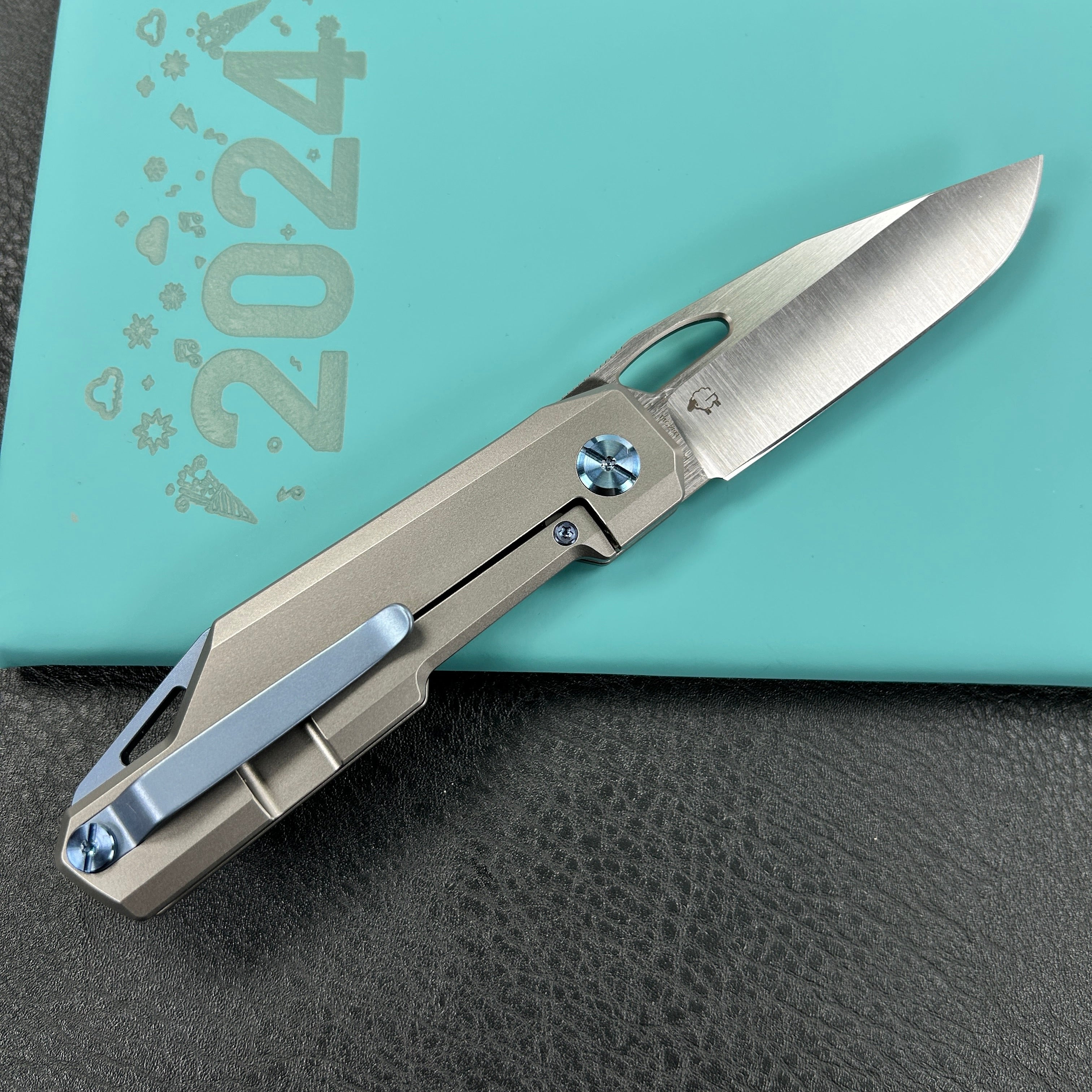 KUBEY KB340A Verijero Fronter Flipper Pocket Folding Knife Grey 6AL4V Titanium Handle 3.35" Belt Satin 14C28N