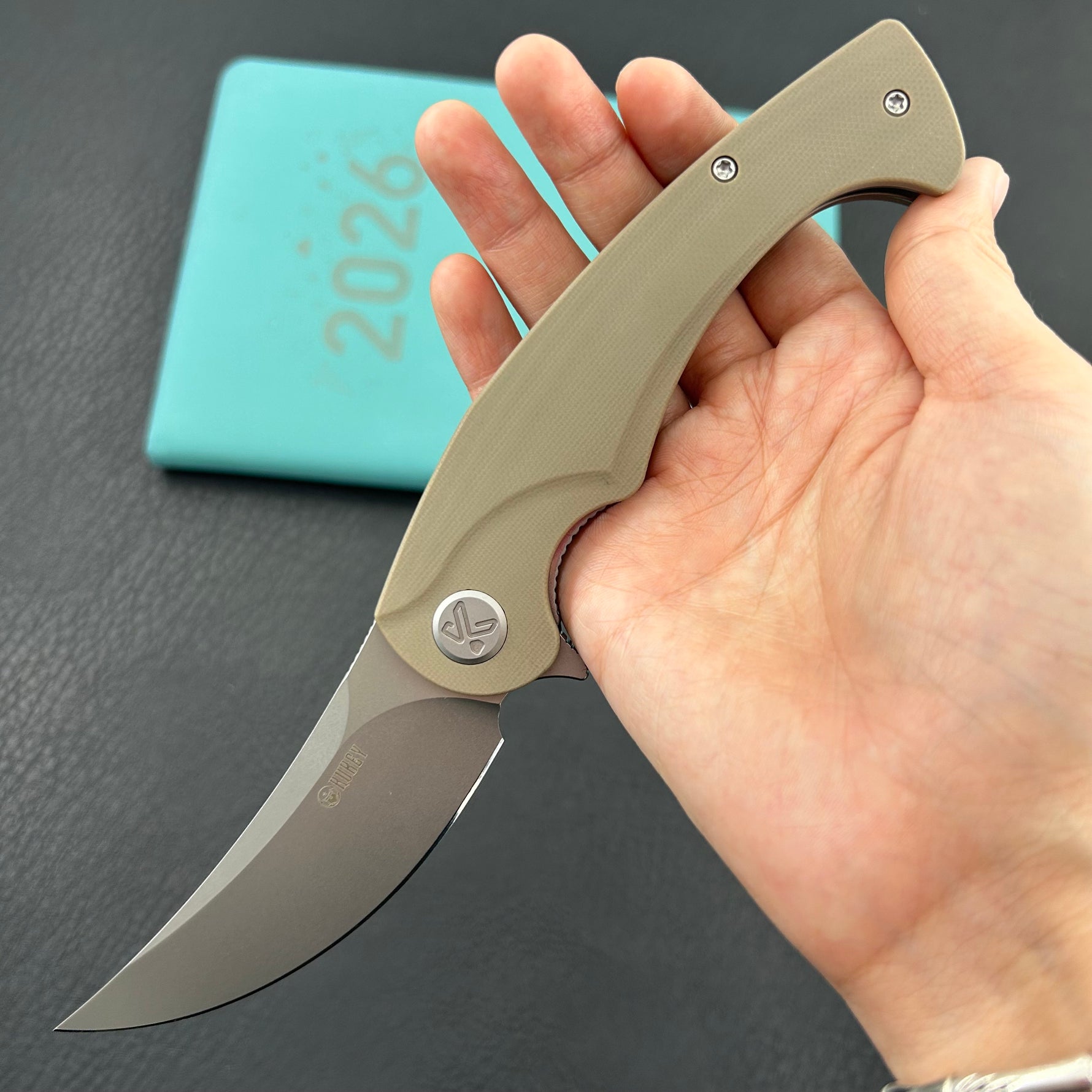 KUBEY knife KU173M Scimitar Linerlock Tan Folding knife