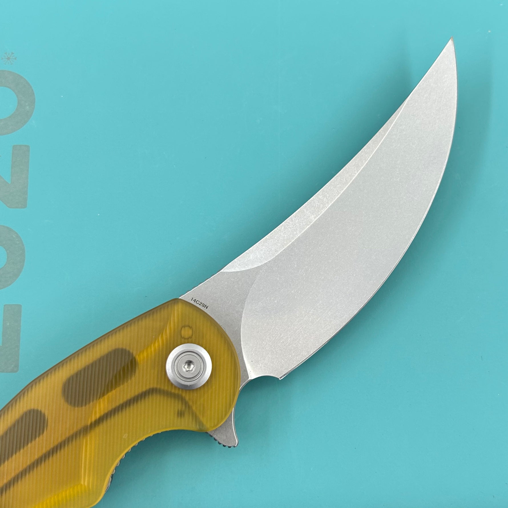 KUBEY knife KU173G Scimitar Linerlock Ultem Folding knife