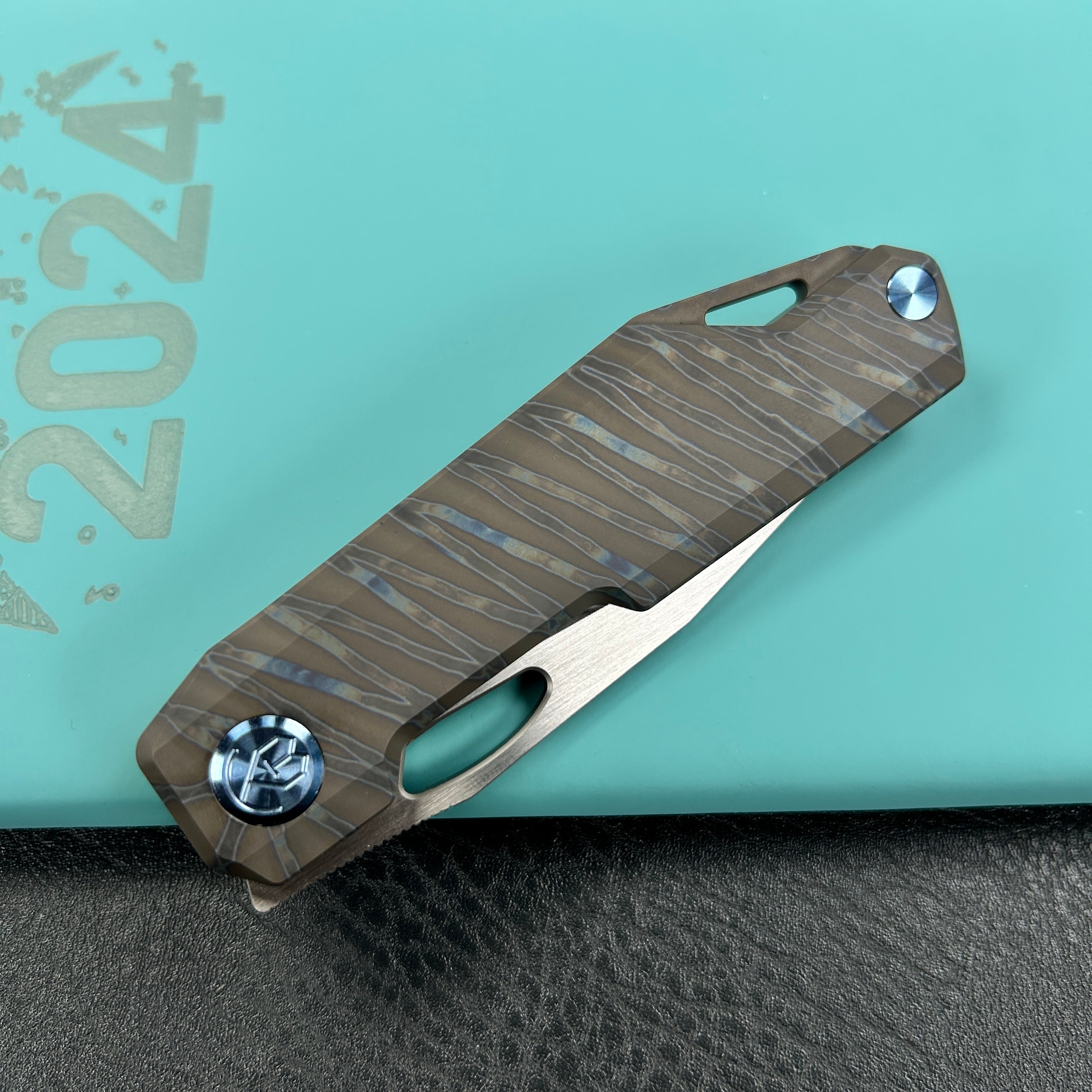 KUBEY KB340C Verijero Fronter Flipper Pocket Folding Knife Flame 6AL4V Titanium Handle 3.35" Belt Satin 14C28N