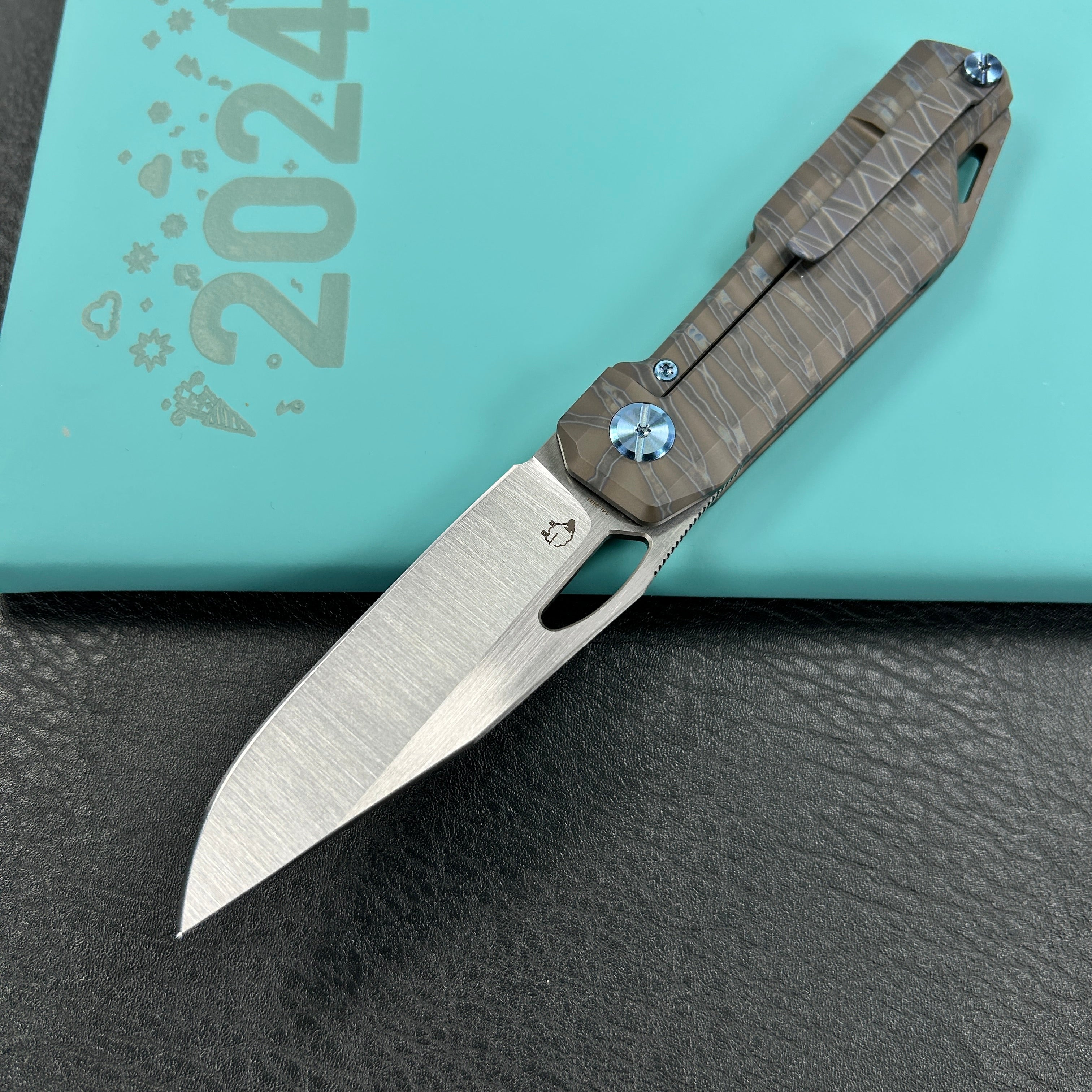 KUBEY KB340C Verijero Fronter Flipper Pocket Folding Knife Flame 6AL4V Titanium Handle 3.35" Belt Satin 14C28N