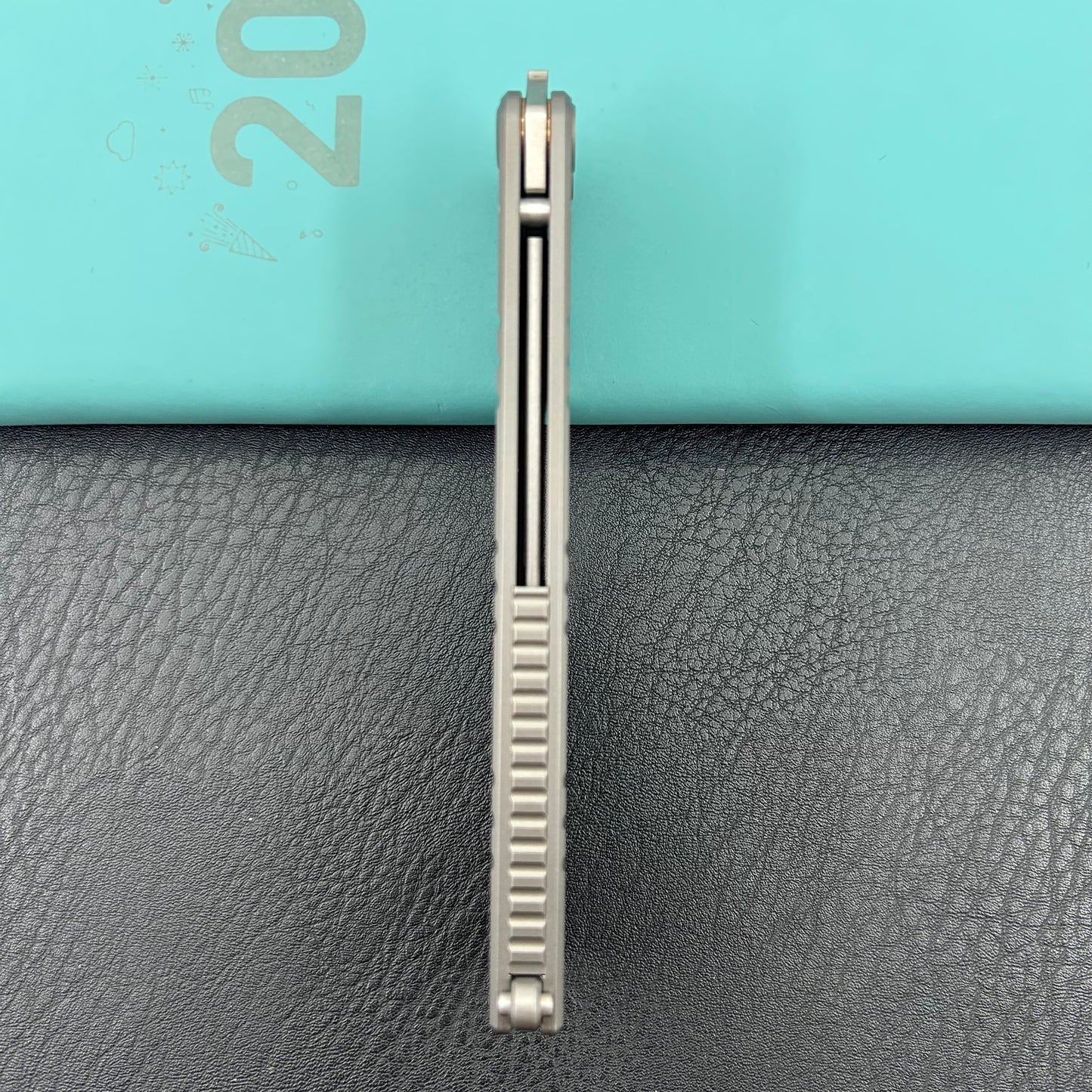 KUBEY knife KU297A Ballistic Gray Titanium   Folding Knives