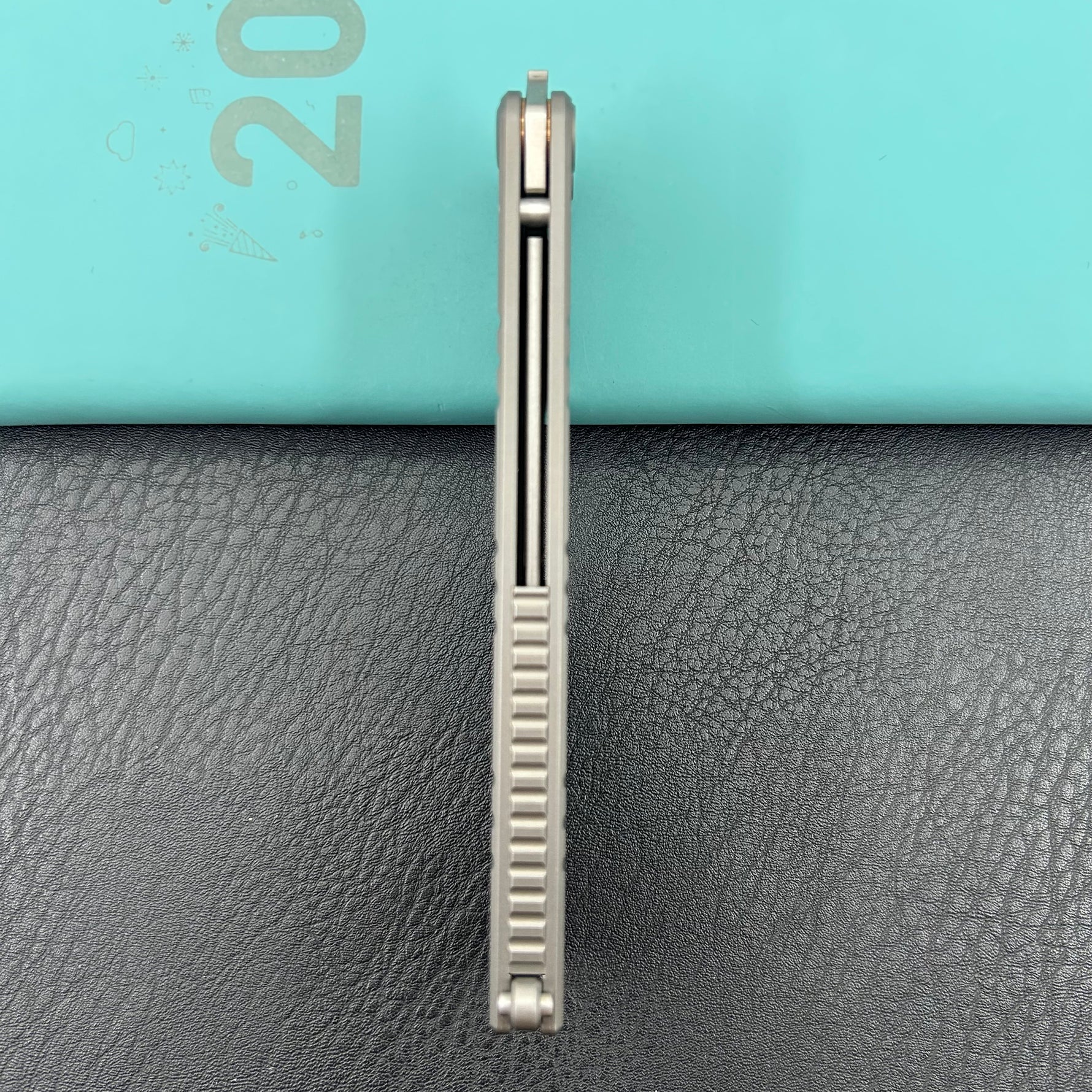 KUBEY knife KU297A Ballistic Gray Titanium   Folding Knives