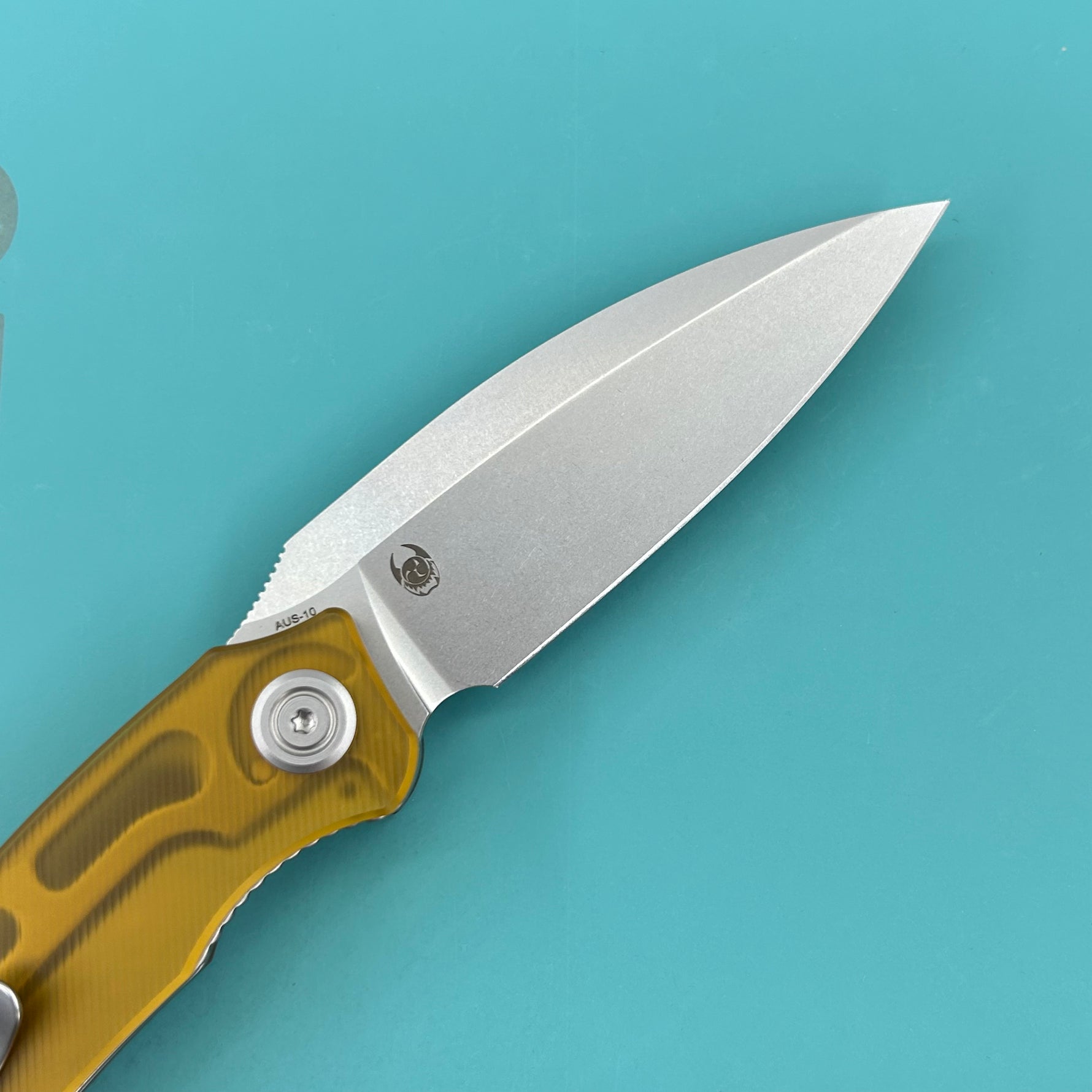 KUBEY knife KU333G Leaf Linerlock Ultem  Folding Knives