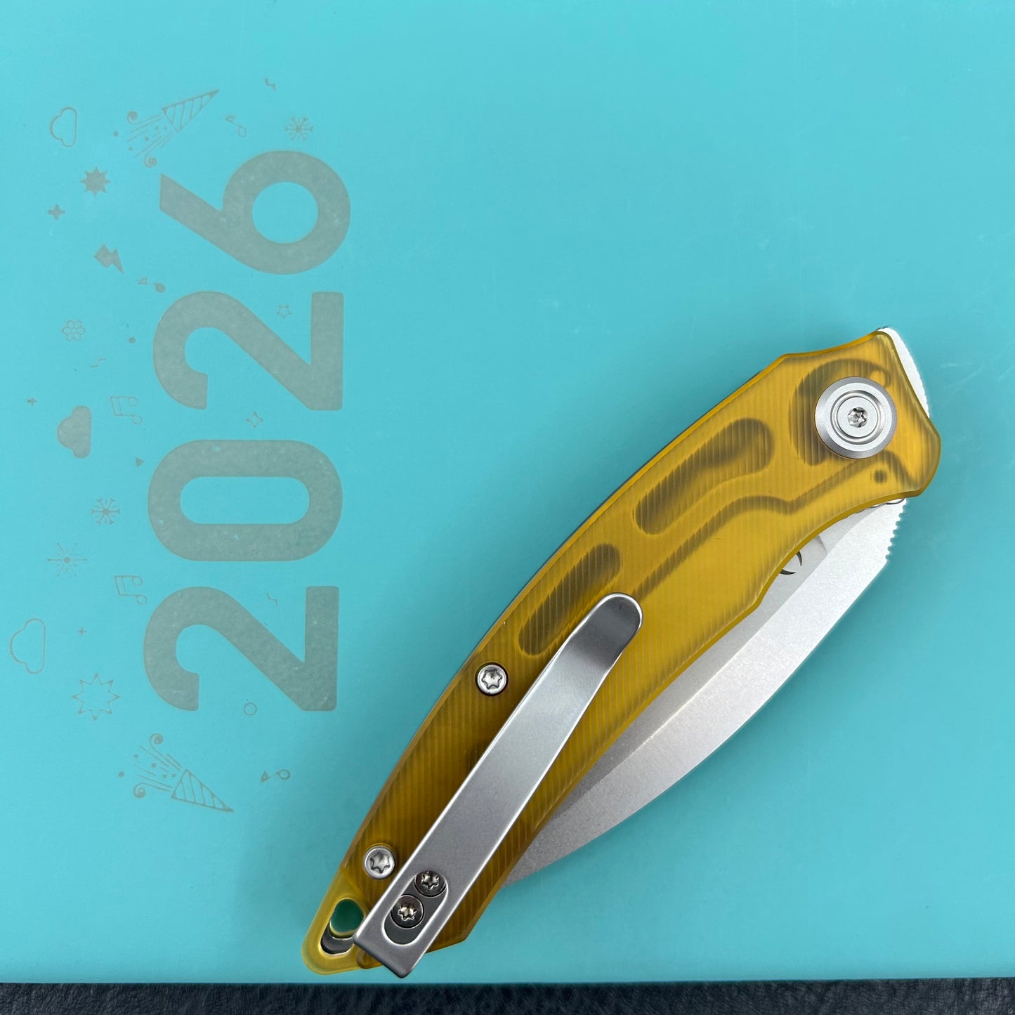 KUBEY knife KU333G Leaf Linerlock Ultem  Folding Knives