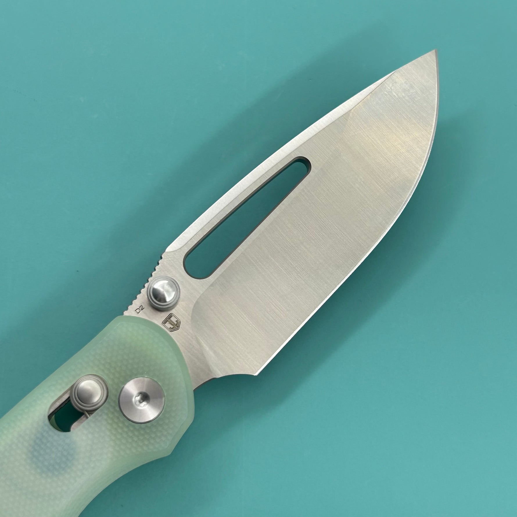KUBEY knife KU504C Stalker Crossbar Lock Jade  Folding Knife