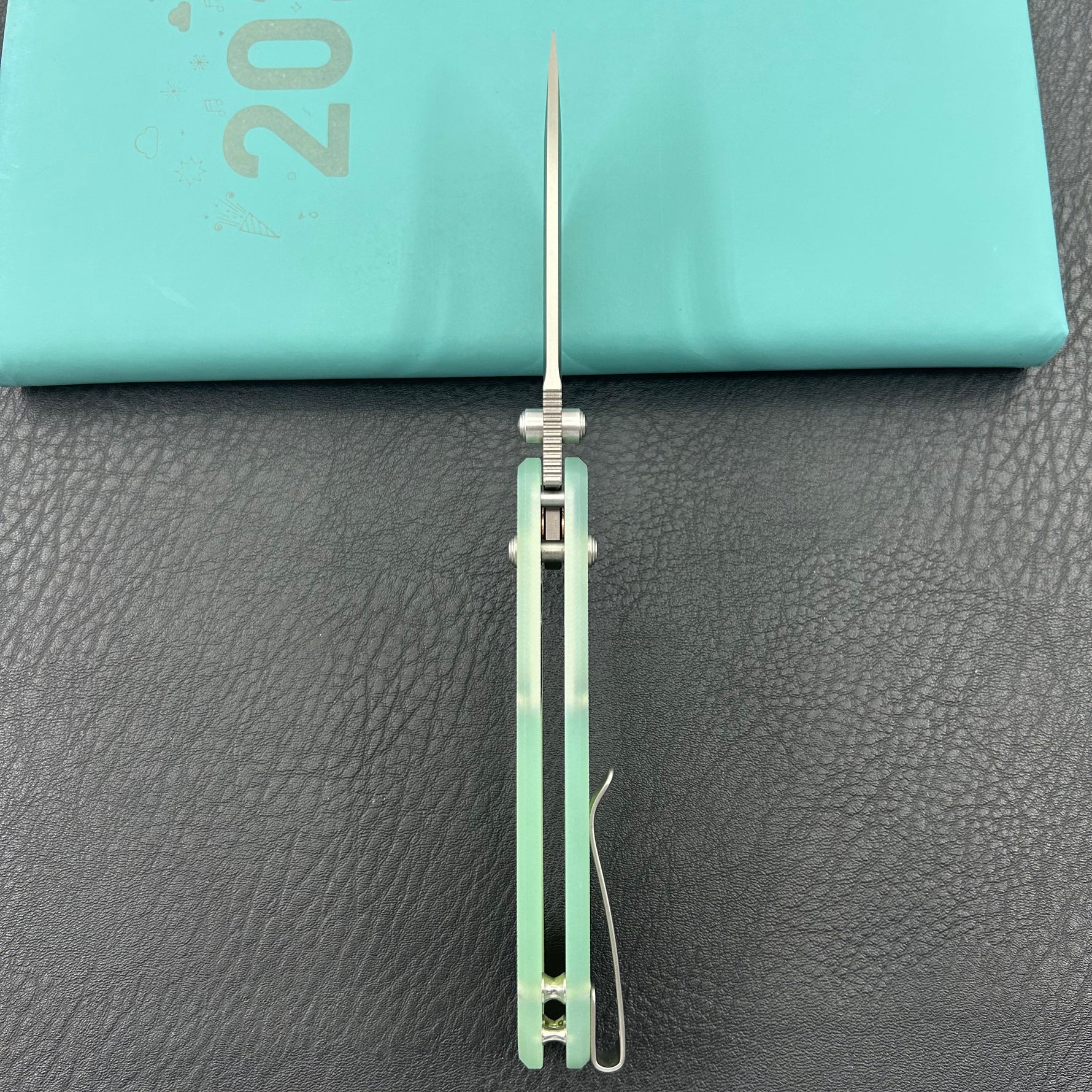 KUBEY knife KU504C Stalker Crossbar Lock Jade  Folding Knife