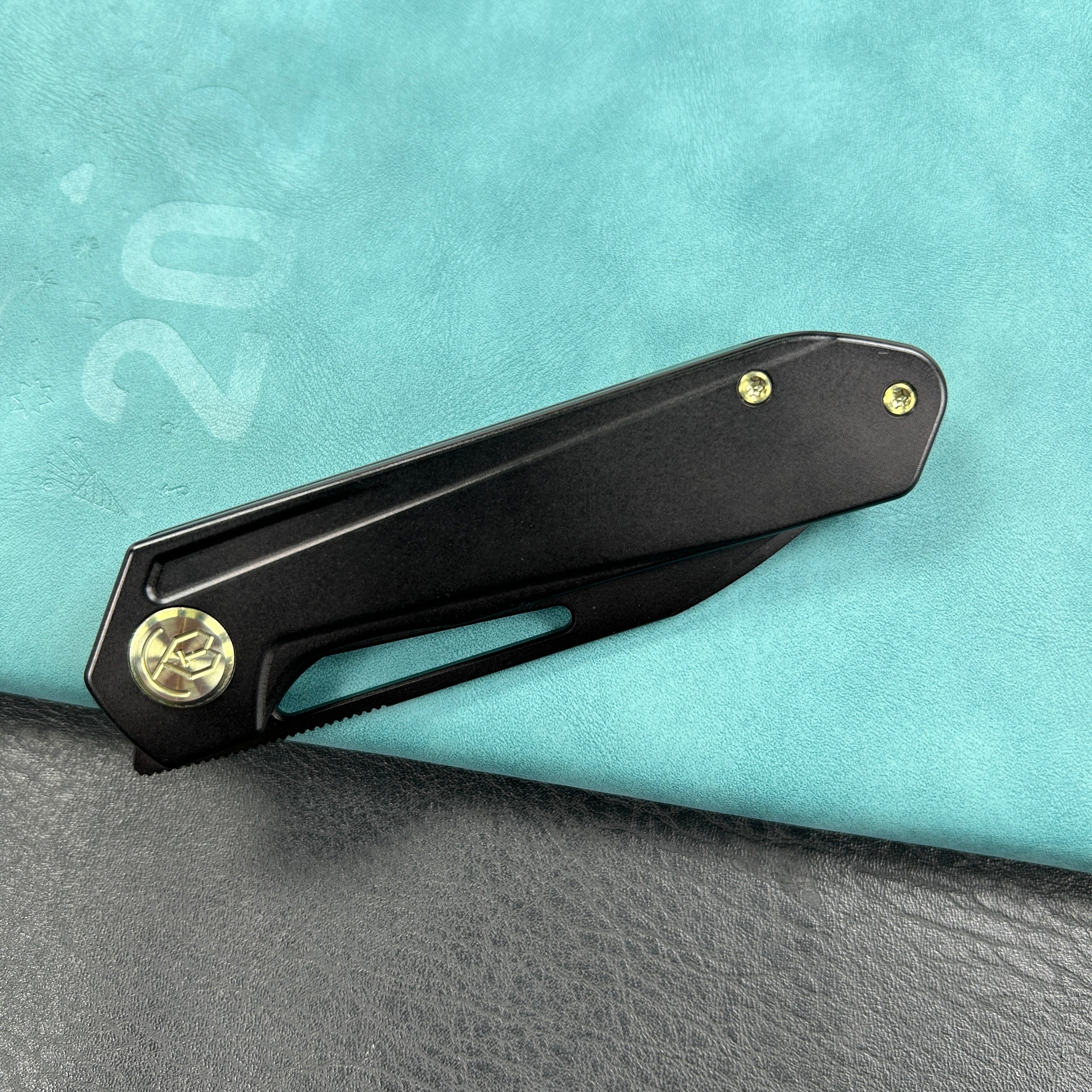 KUBEY KB321O Royal Frame Lock EDC Pocket Knife Black  6AL4V Titanium Handle 2.99" Black Coated M390