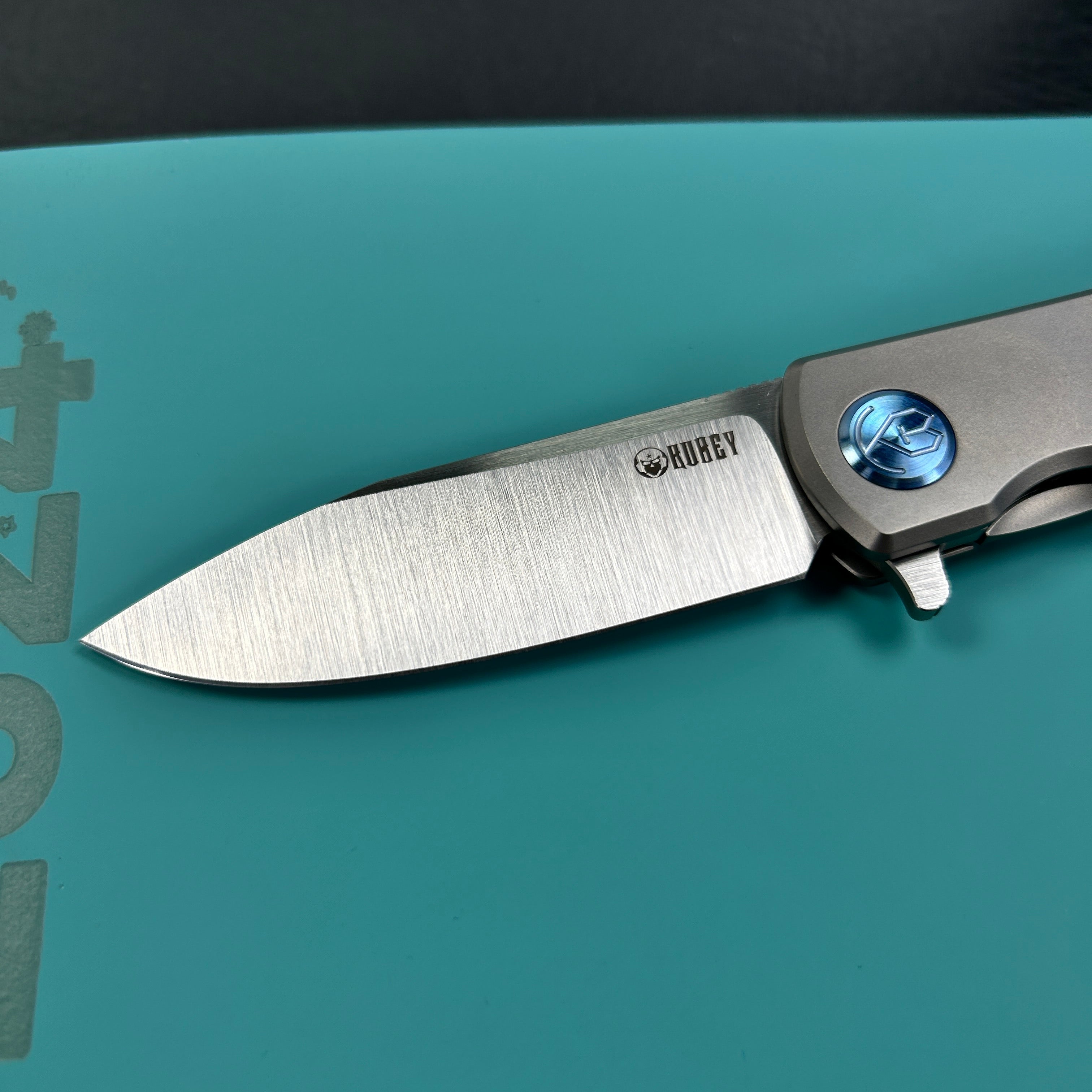 KUBEY KB359A NEO Flipper Folding Pocket Knife Grey Titanium Handle 2.99" Belt Satin S35VN Blade