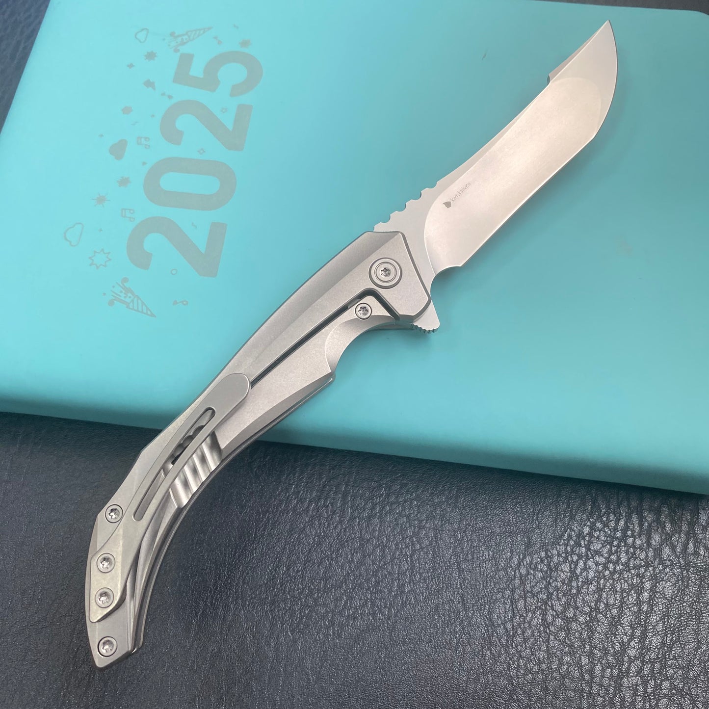 KB KNIVES KB387A Cyrus Folding Knife Grey Titanium Handle 3.46'' Beadblast M390  Folding Knife