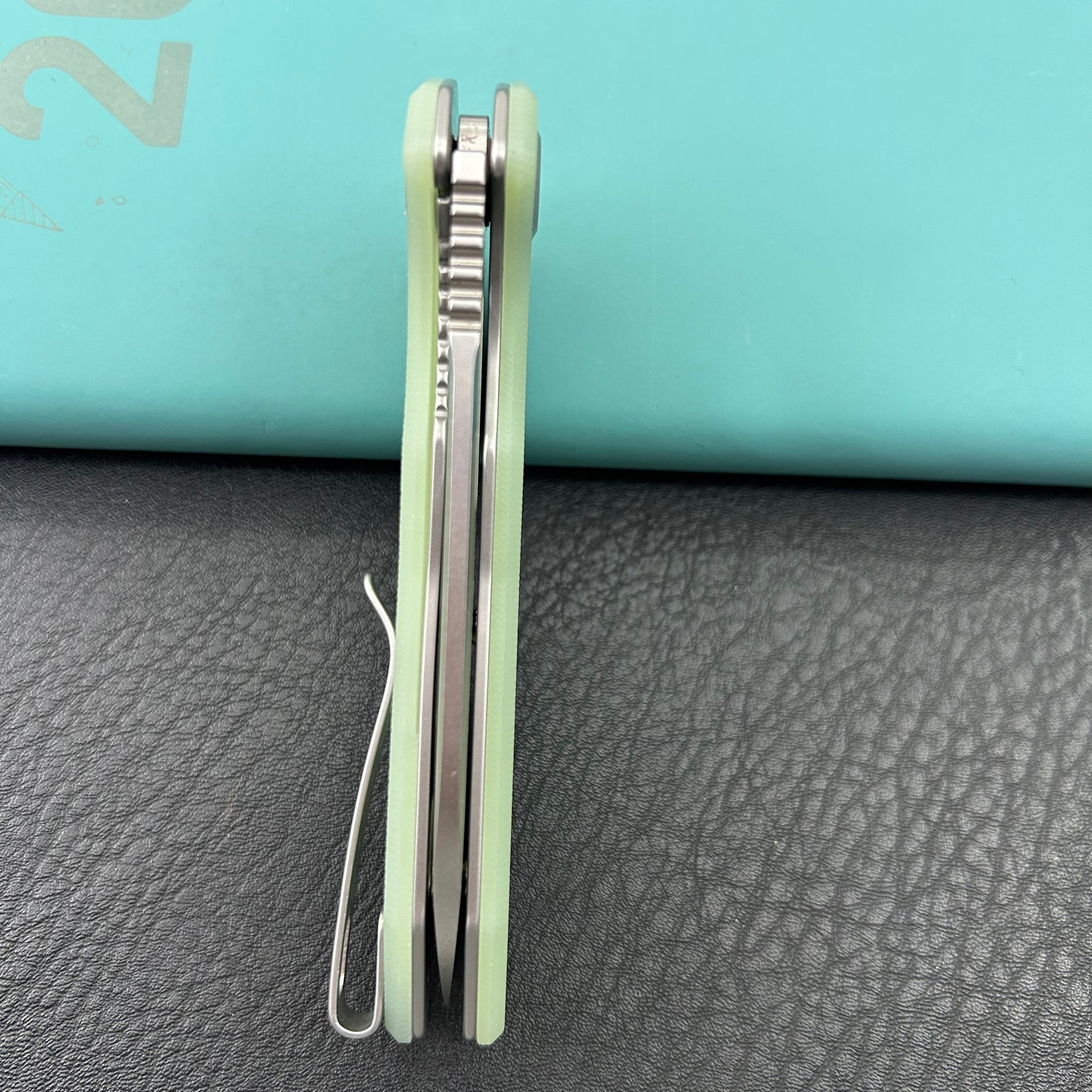 KUBEY Knife KU291M Vagrant Linerlock Jade  Fold Knife
