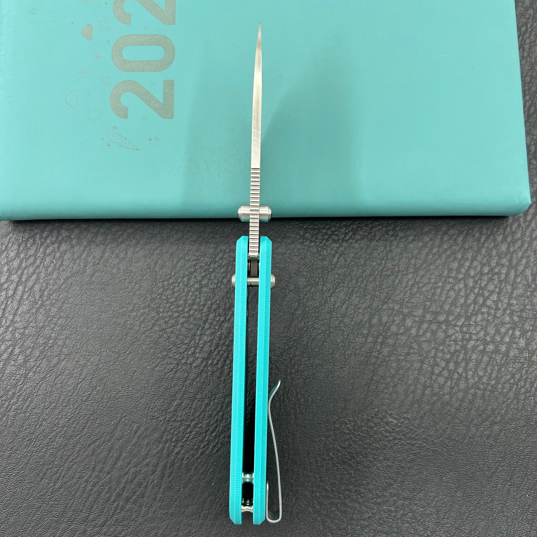 KUBEY Knife KU505B Bedrock Crossbar Lock Tiffany Blue G10 Handle Fold Knife